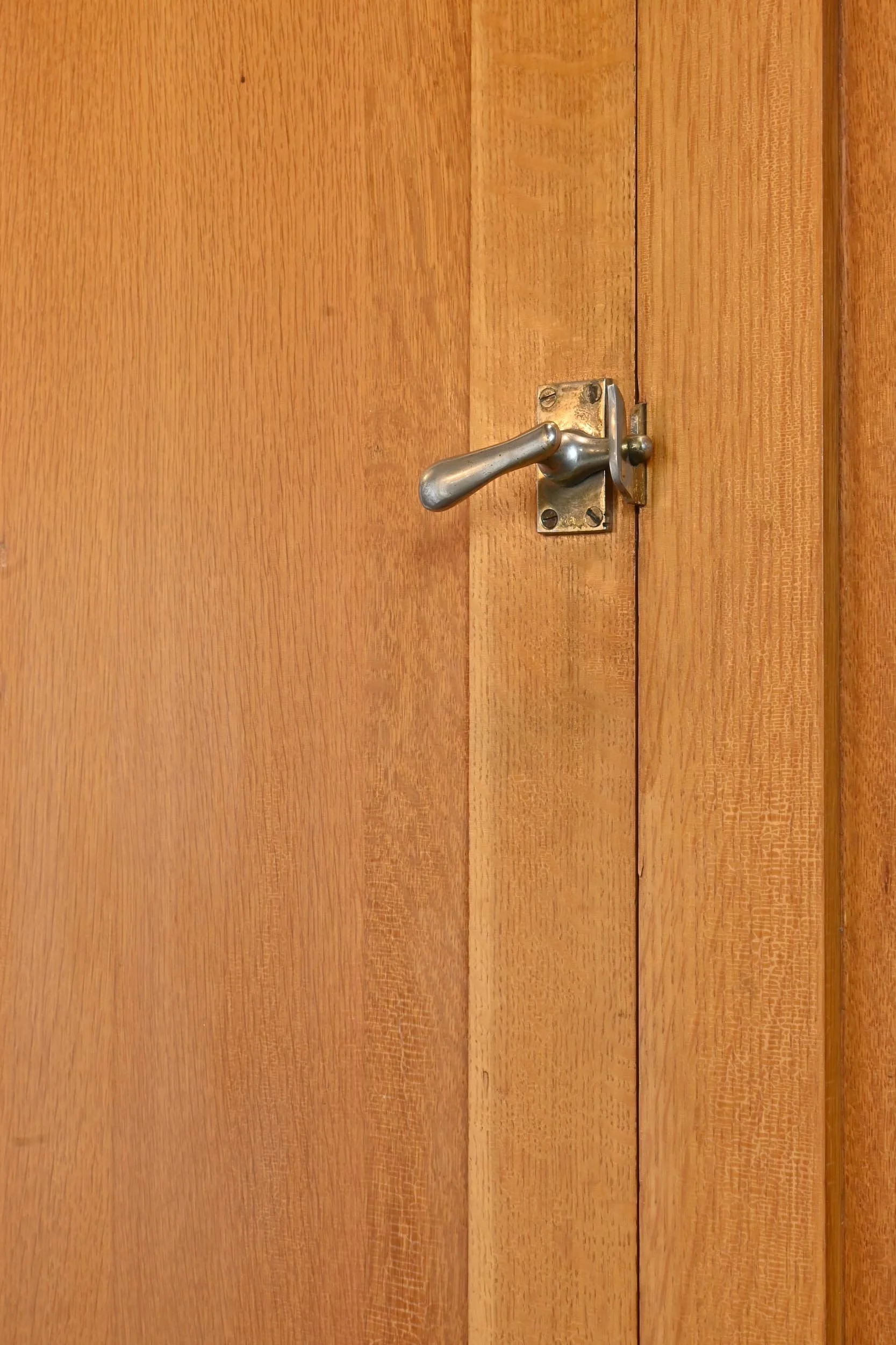 24231+quartersawn+closet+double+door+2.jpg