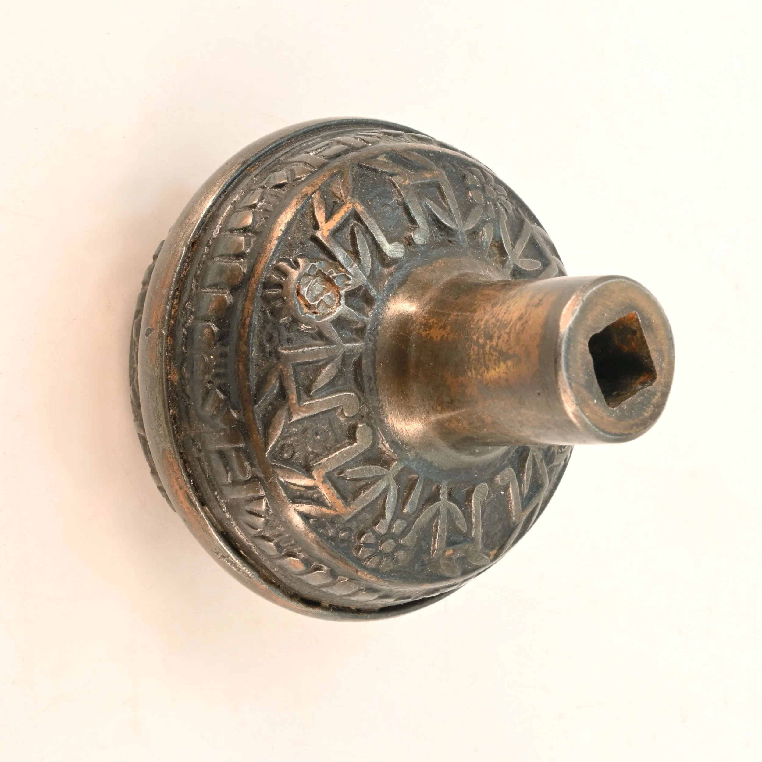 H63168+reading+windsor+cast+iron+knob+2.jpg