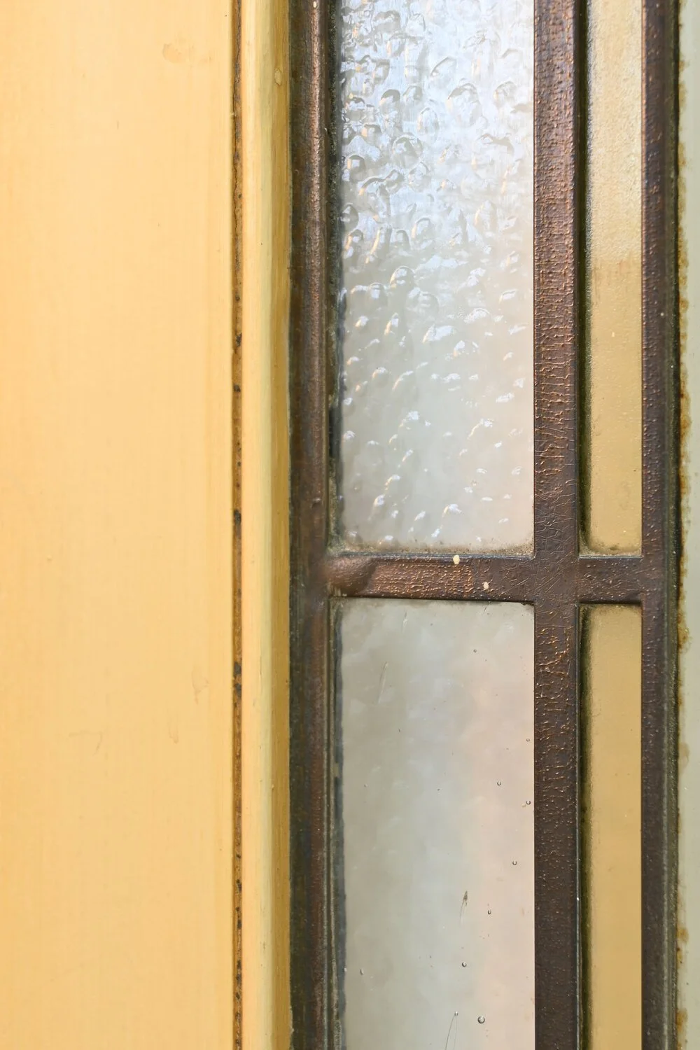 60110-simple-craftsman-leaded-glass-cabinet-doors-3.jpg