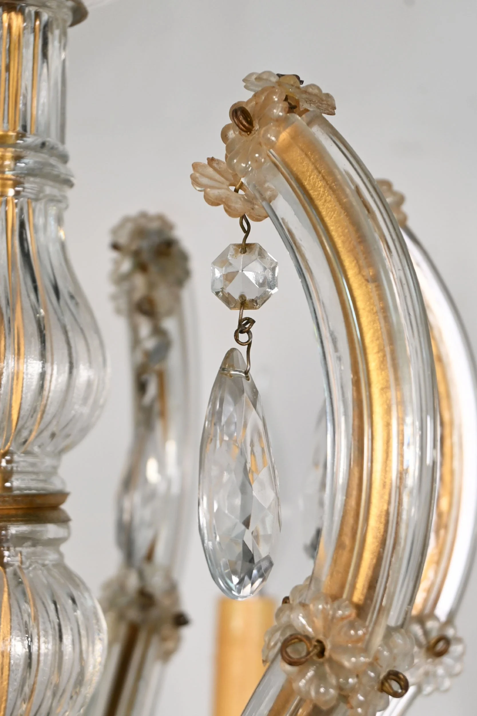 24719+six+candle+maria+theresa+chandelier+5.jpg