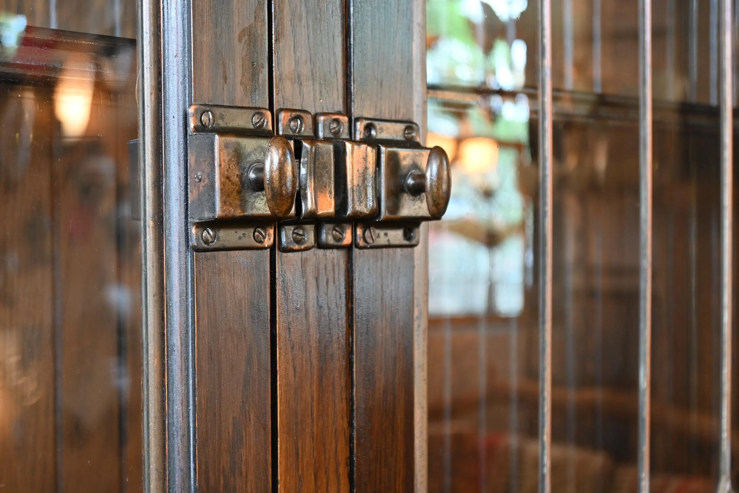 24814+dark+oak+builtin+buffet+3.jpg