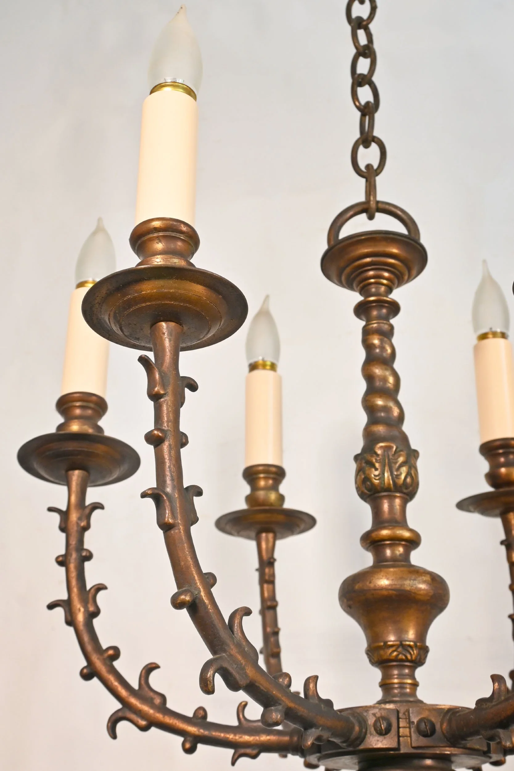 24818+cast+brass+six+candle+chandelier+with+cherub+faces+4.jpg