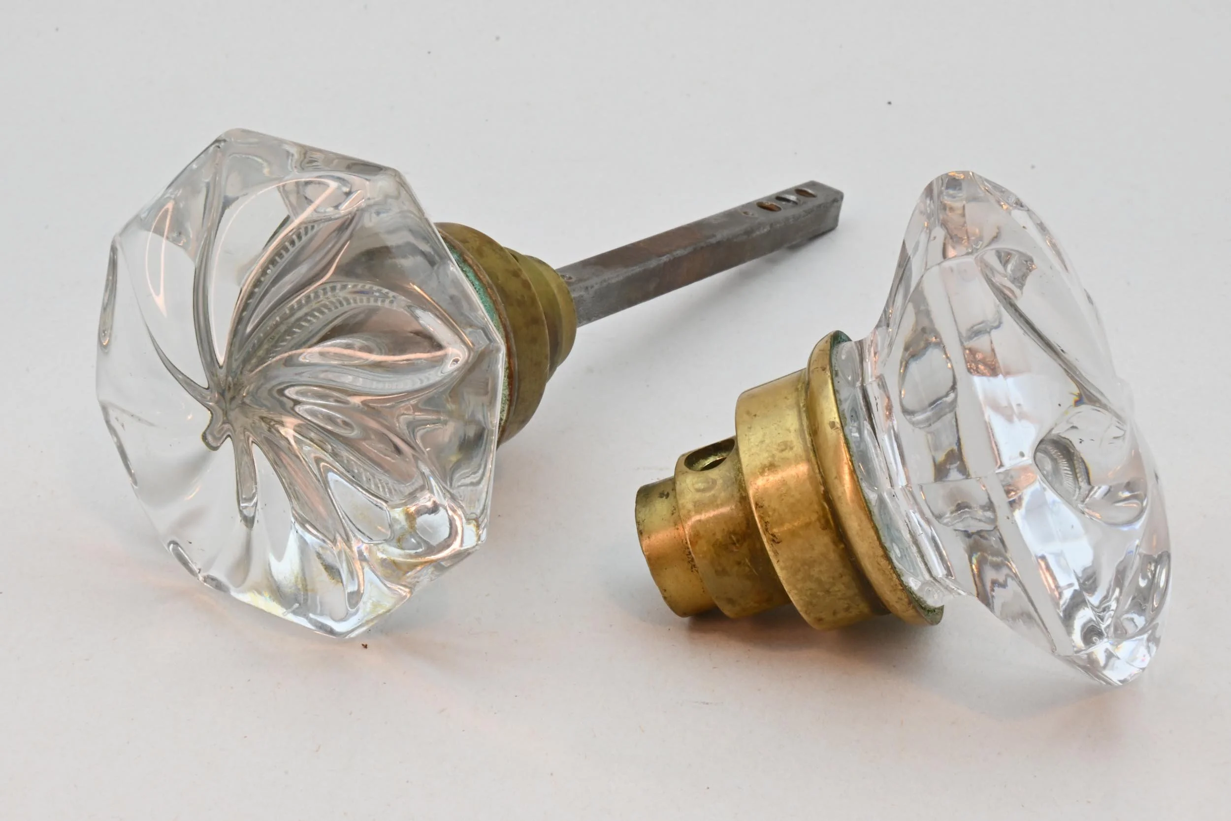 24803+pedal+cut+crystal+cut+door+knob+3.jpg