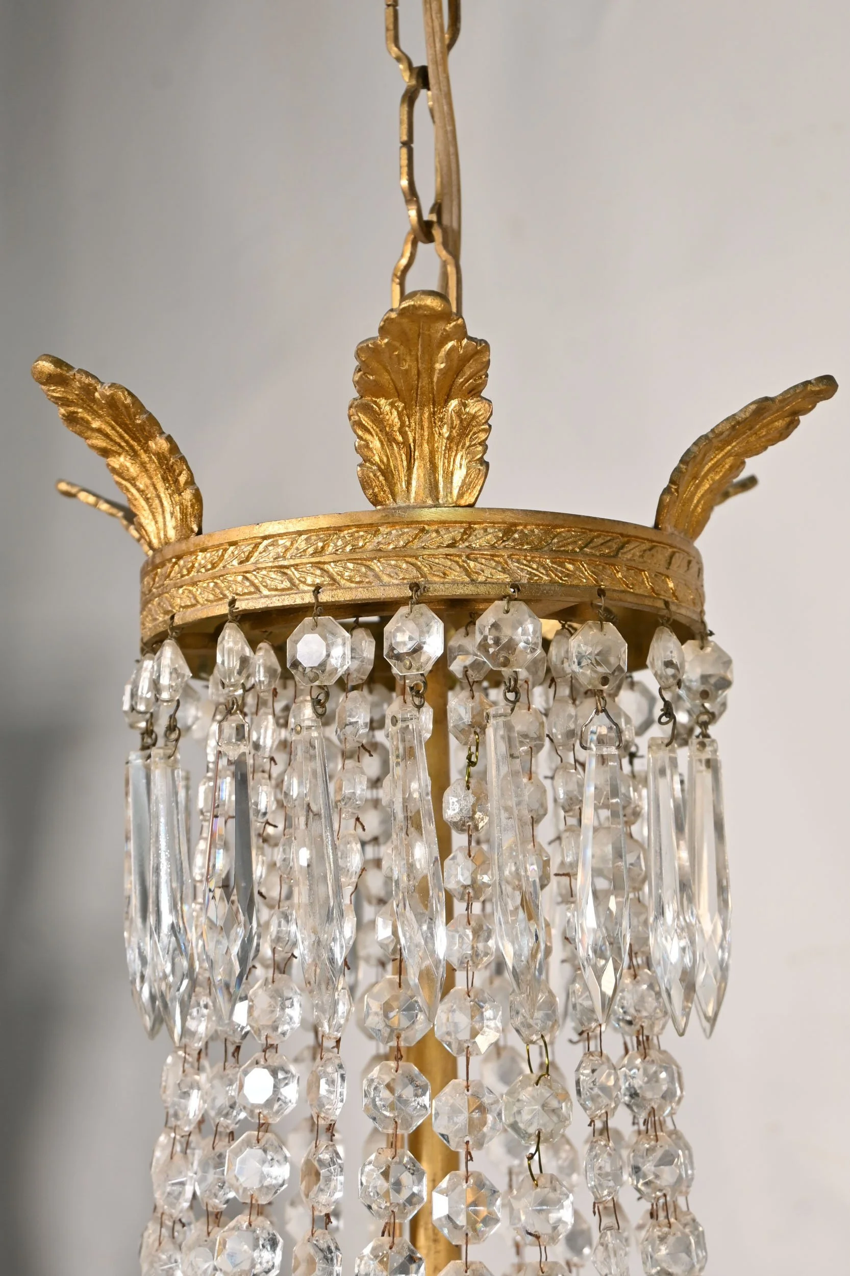 24924+cast+brass+hollywood+six+candle+regency+spanish+brass+crystal+chandelier+5.jpg