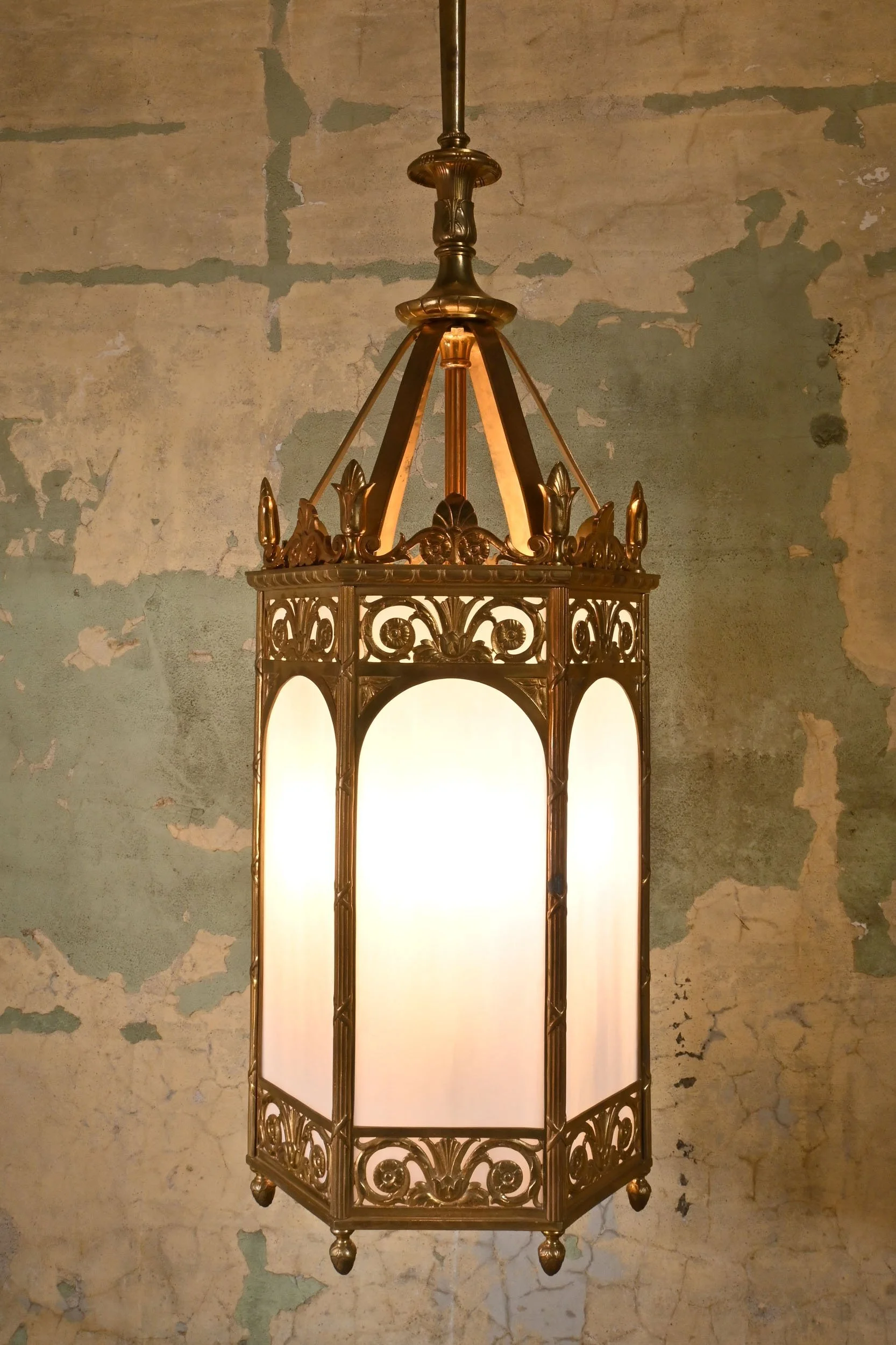 49750+large+bronze+and+brass+beardslee+lantern+pendant+with+wispy+white+slag+glass+8.jpg