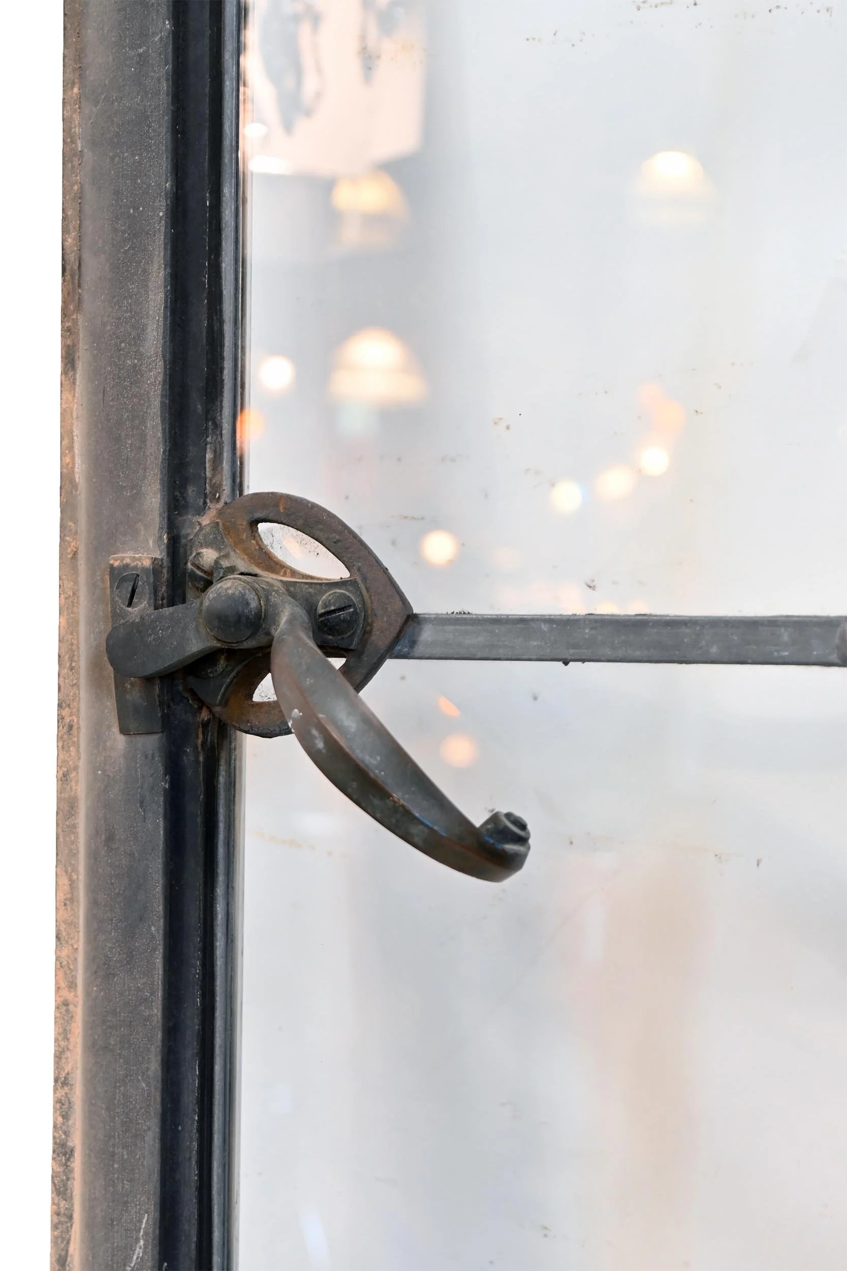 25087+iron+leaded+windows+3.jpg