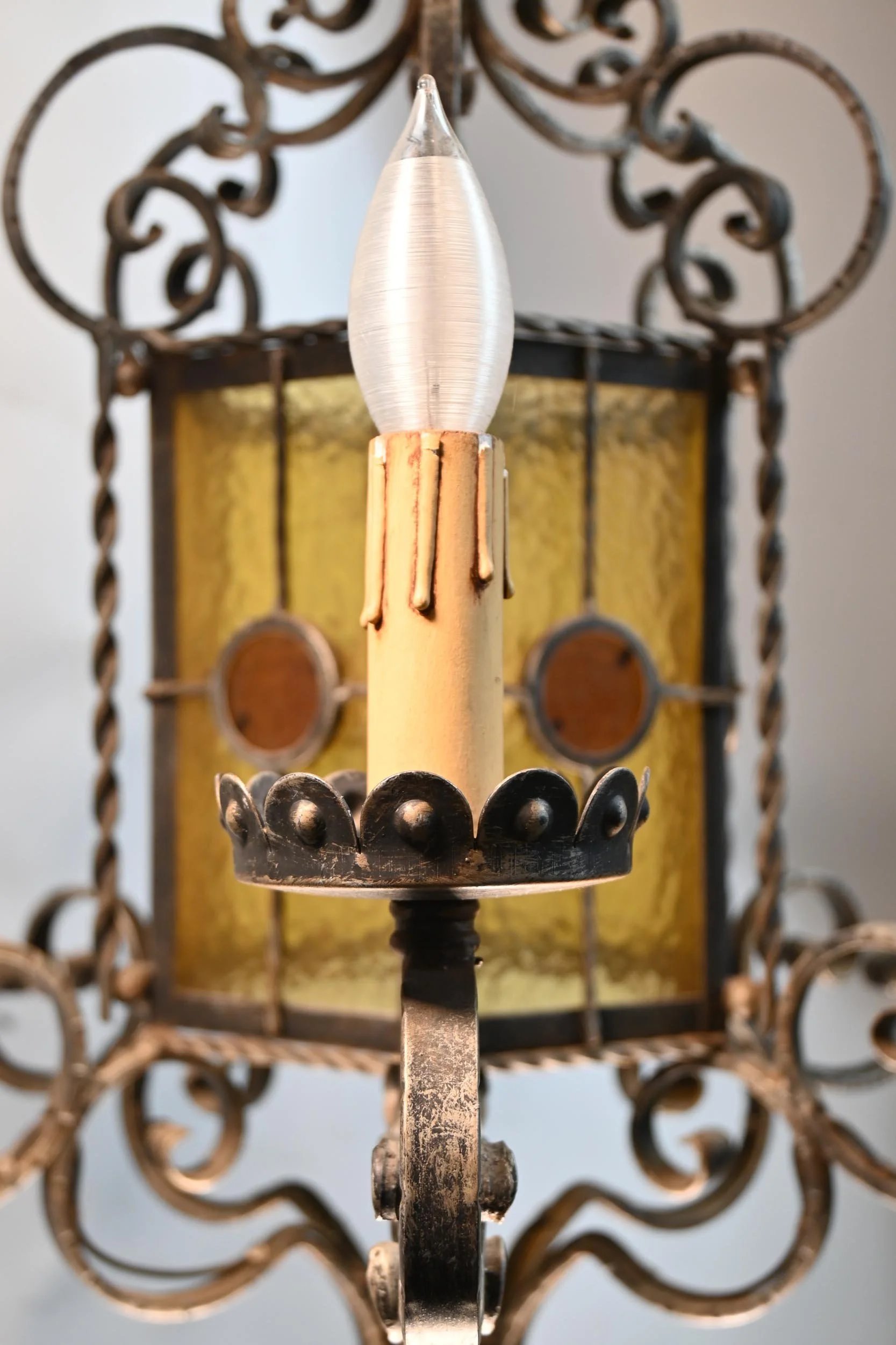 25102+italianate+6+candle+chandelier+3.jpg