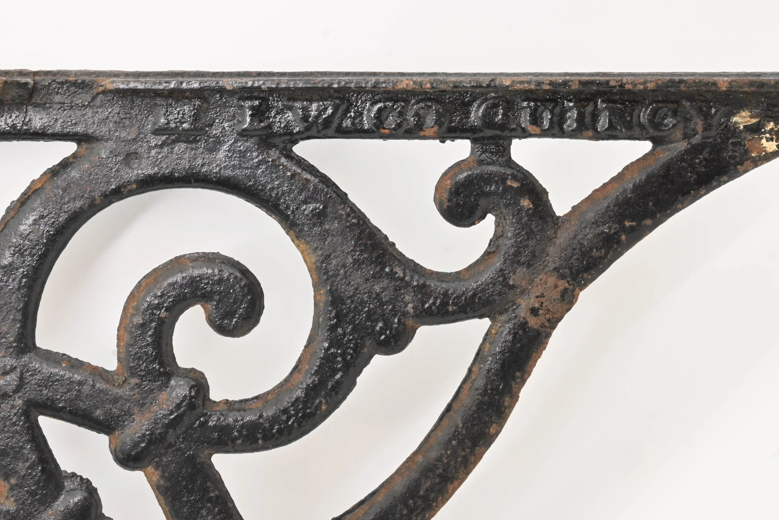 25134+lw+quincy+cast+iron+bracket+pair+with+scrolls+2.jpg