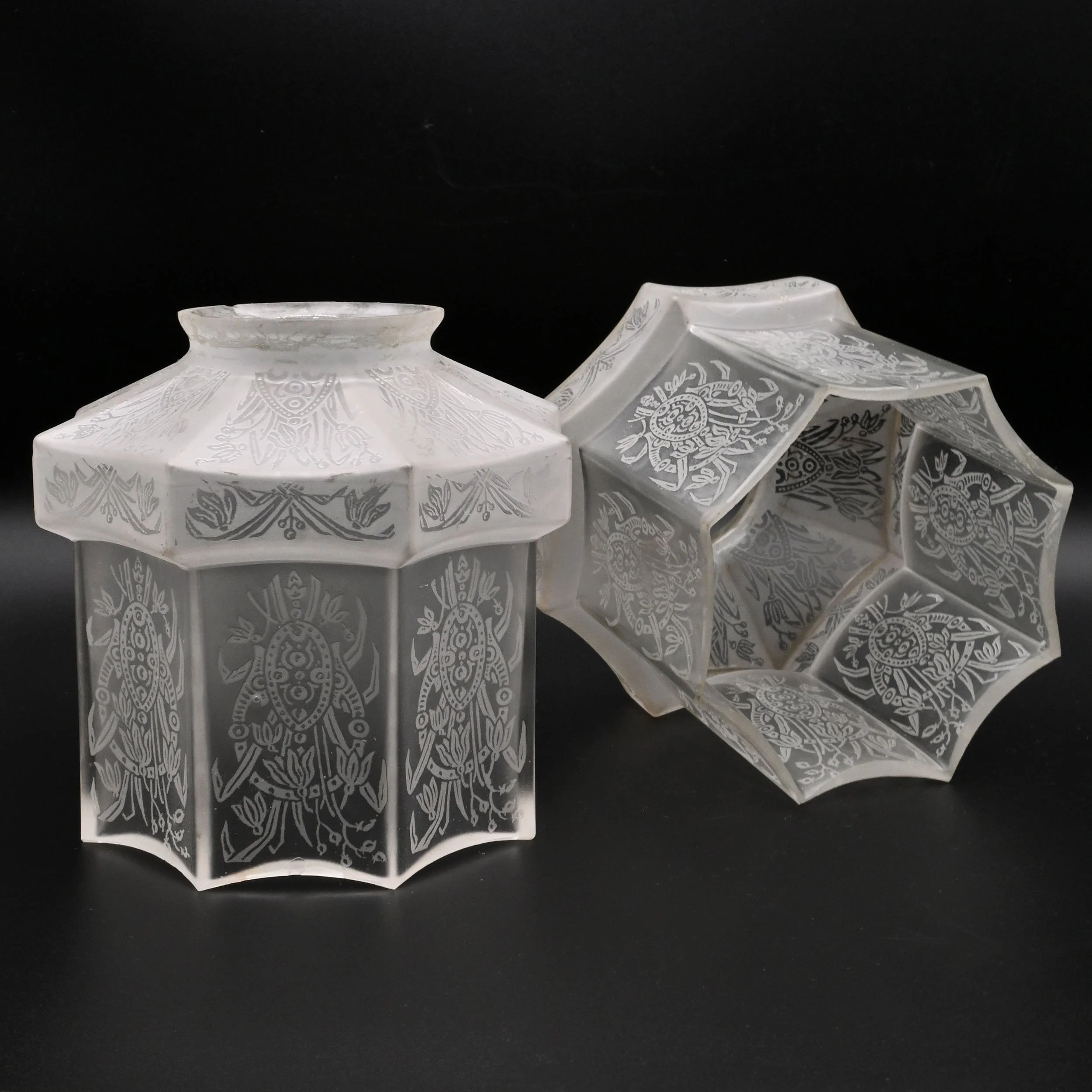 26063+octagonal+frosted+shade+with+etched+grass+motif+1.jpg