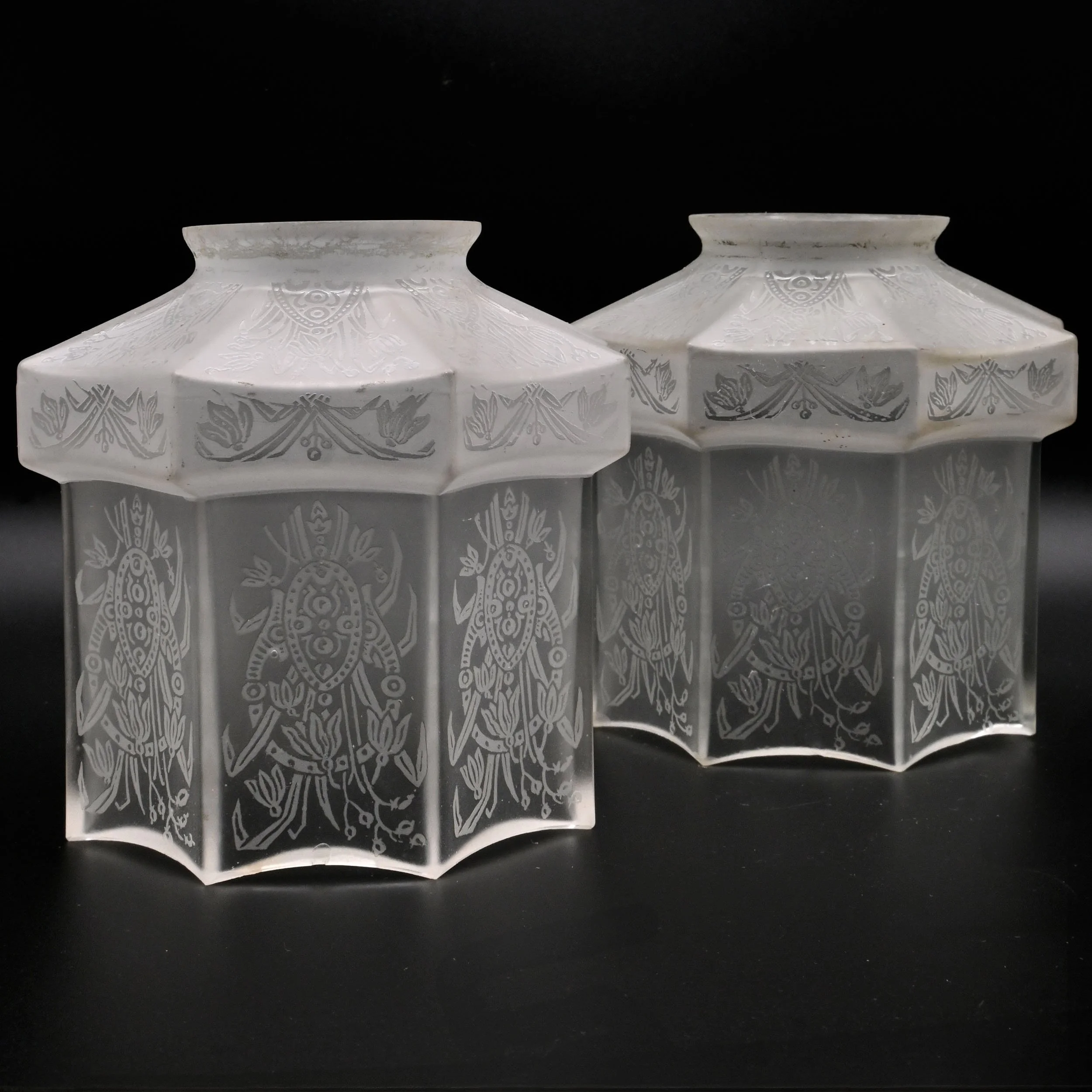 26063+octagonal+frosted+shade+with+etched+grass+motif+2.jpg