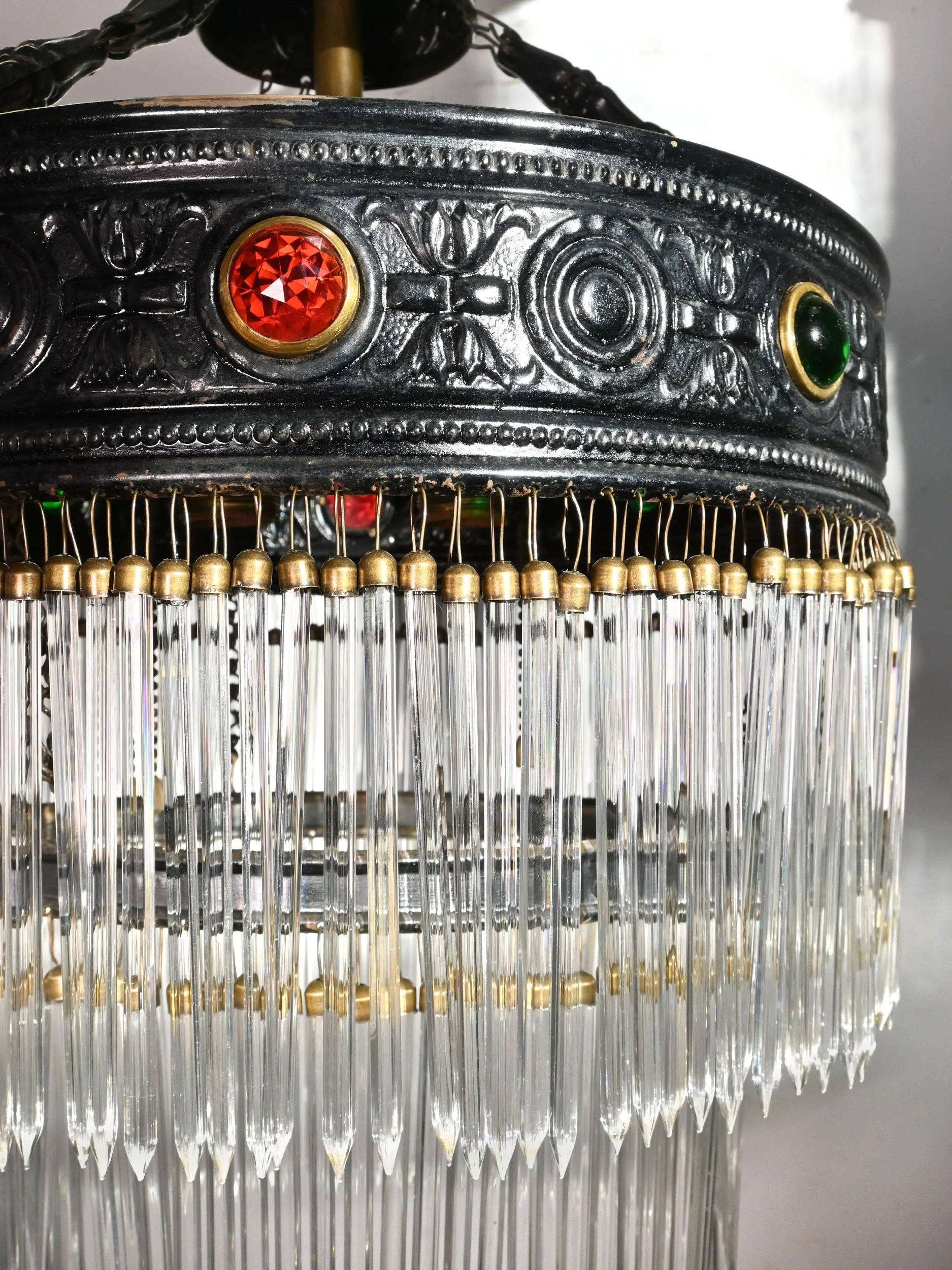 62205+black+wedding+cake+fixture+with+pencil+crystals+and+green+and+red+jewels+3.jpg