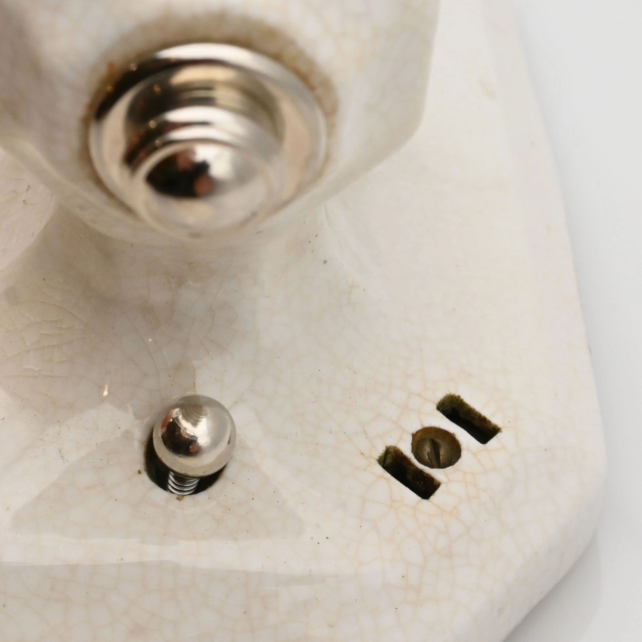 62256+franklin+pottery+porcelain+bare+bulb+sconce+4.jpg