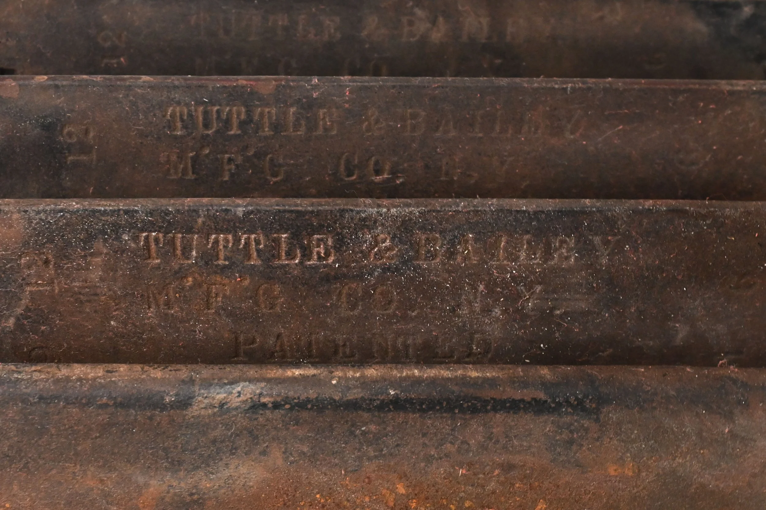 25297+10.75+x+13.75+ornate+cast+iron+floor+grate+4.jpg