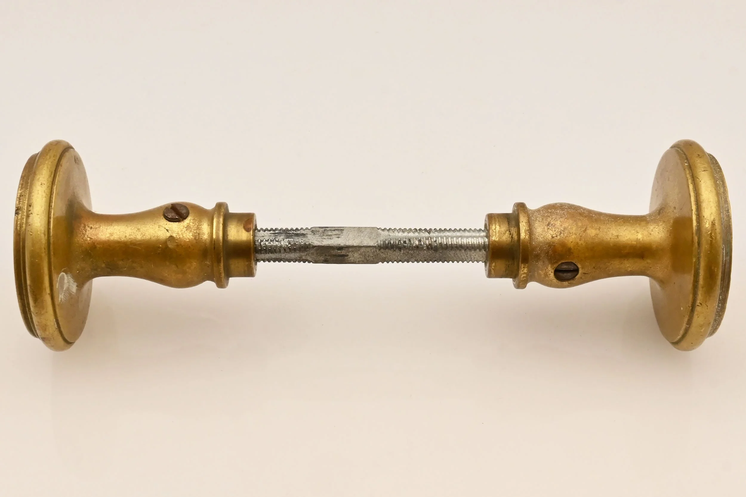 25327+flat+cast+brass+knobset+1.jpg