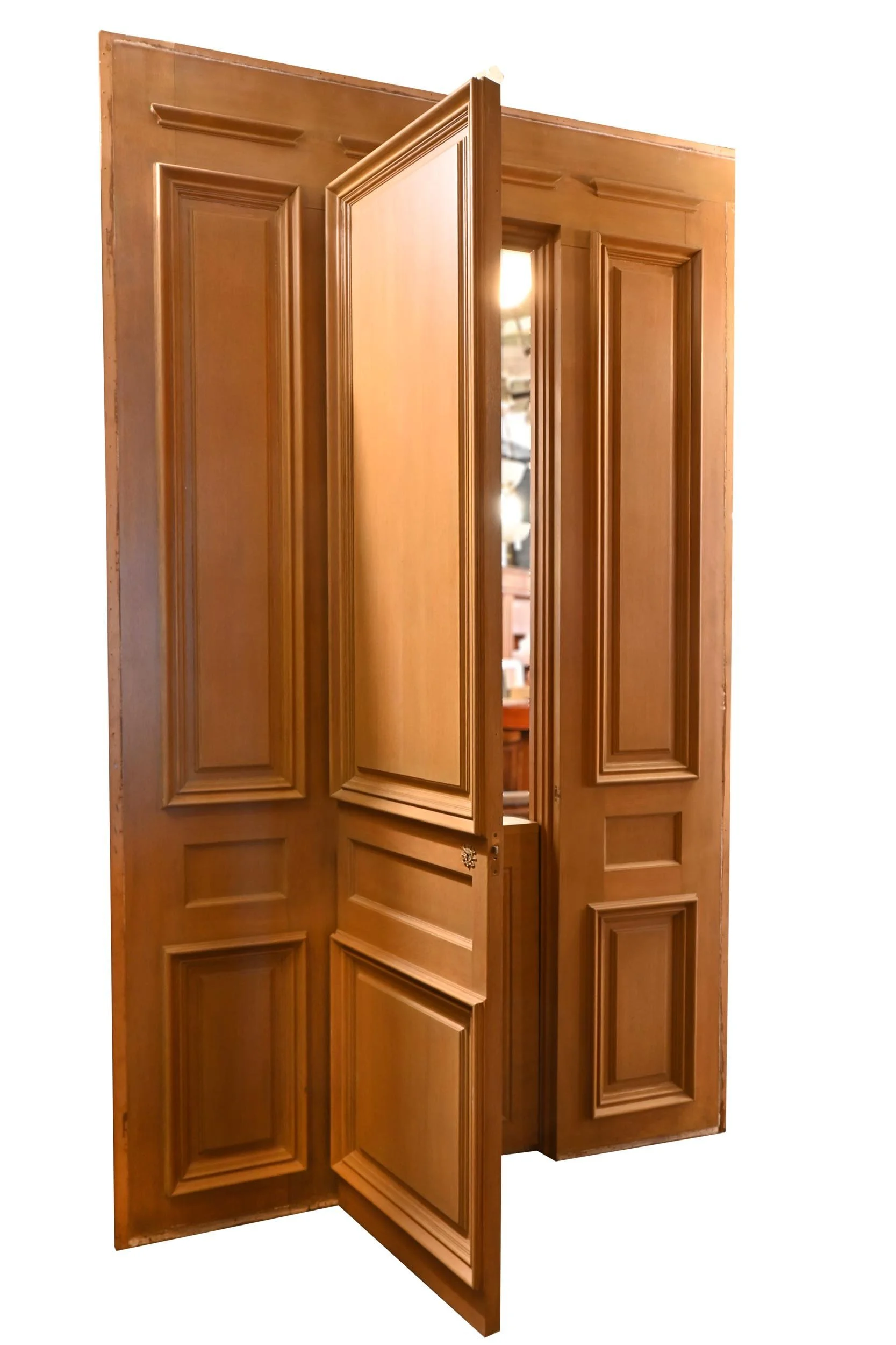 25194+hidden+dutch+bar+door+in+tall+oak+panel+with+full+door+1.jpg