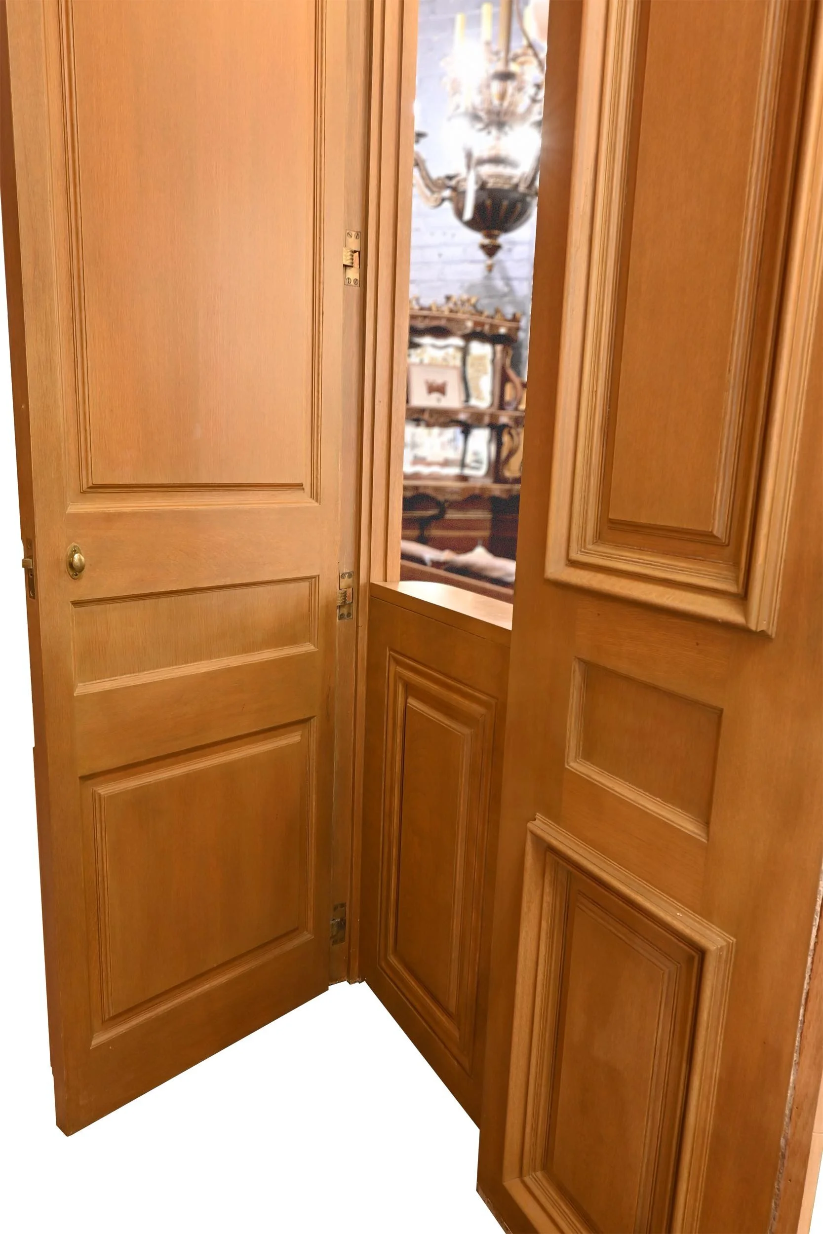 25194+hidden+dutch+bar+door+in+tall+oak+panel+with+full+door+4.jpg