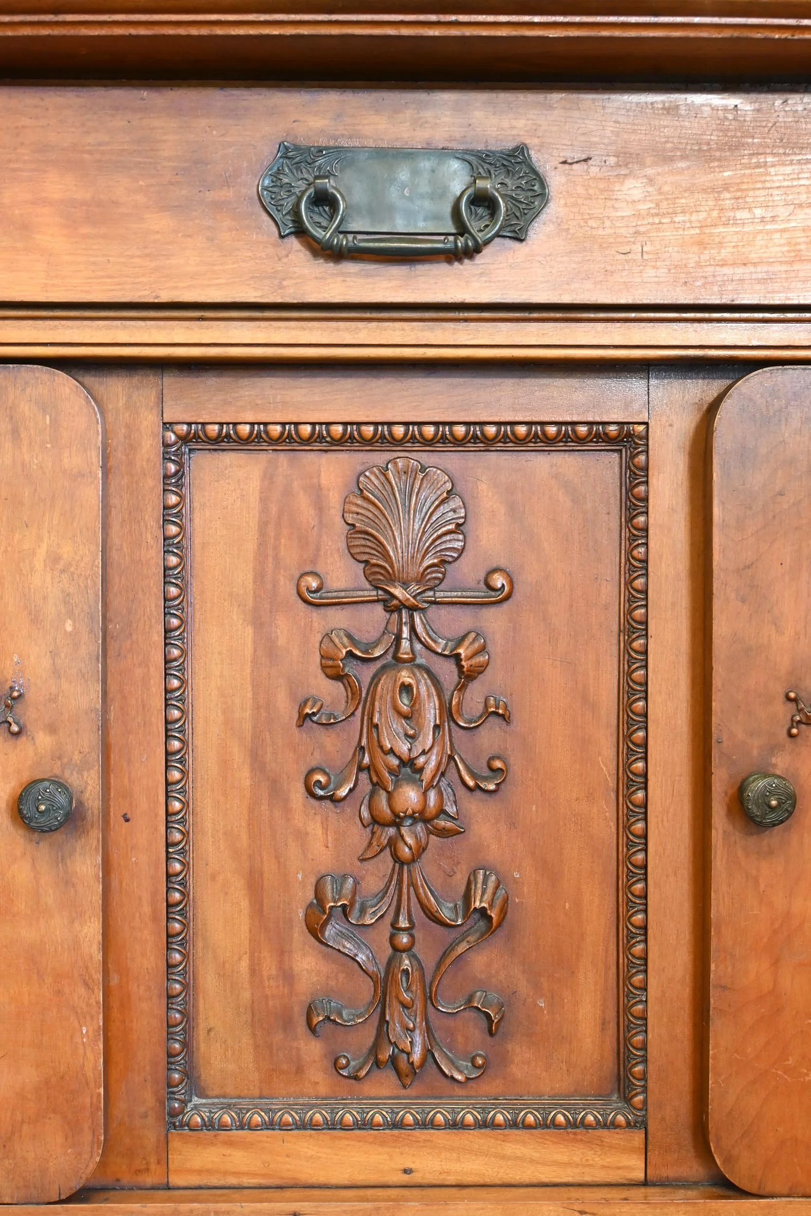 25740+burled+carved+builtin+4.jpg