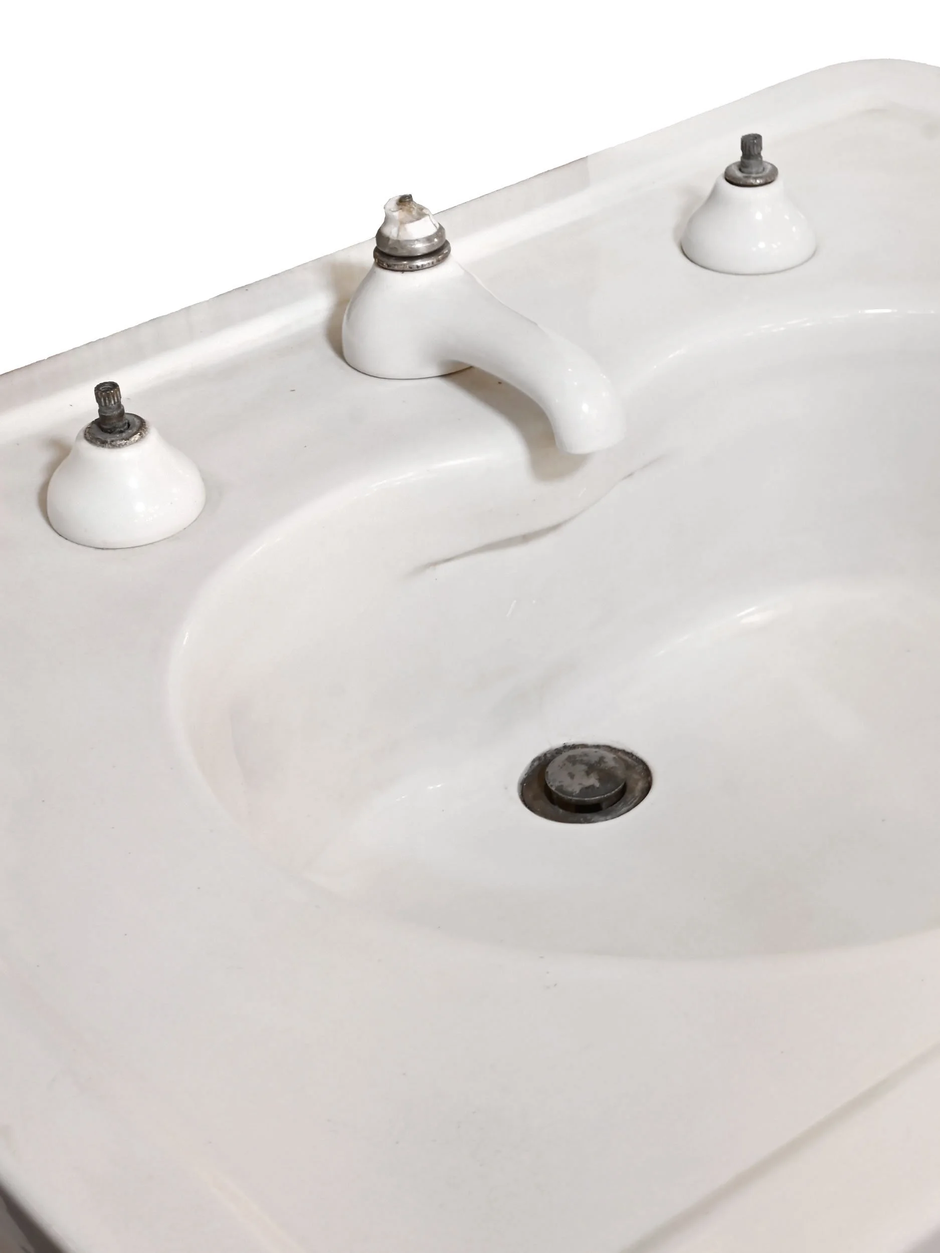 25430+standard+pedestal+sink+with+porcelain+spout+4.jpg