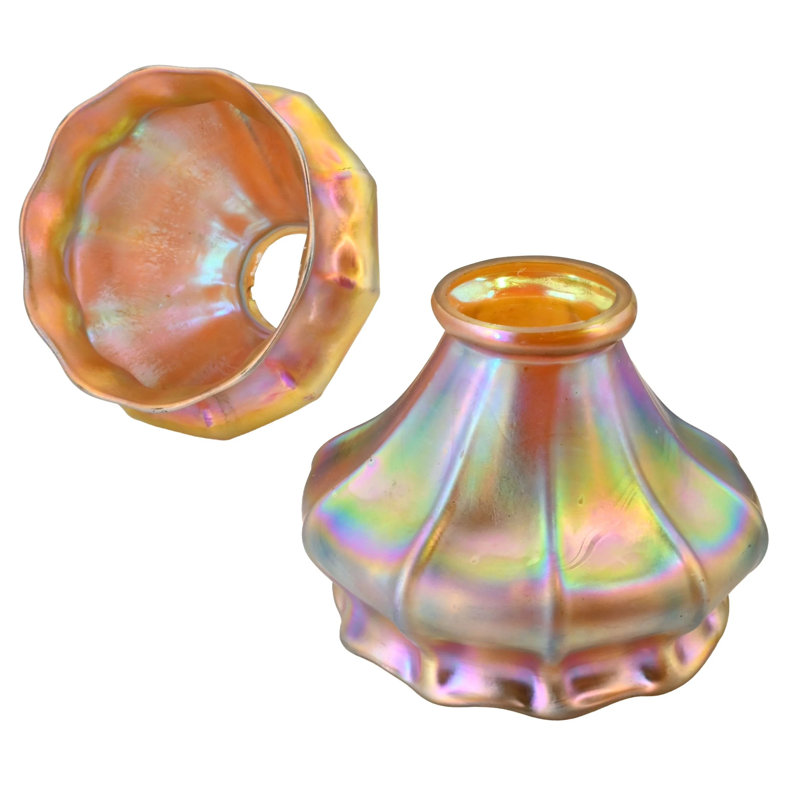25484+short+squash+blossom+iridescent+aurene+art+glass+shade+1.jpg