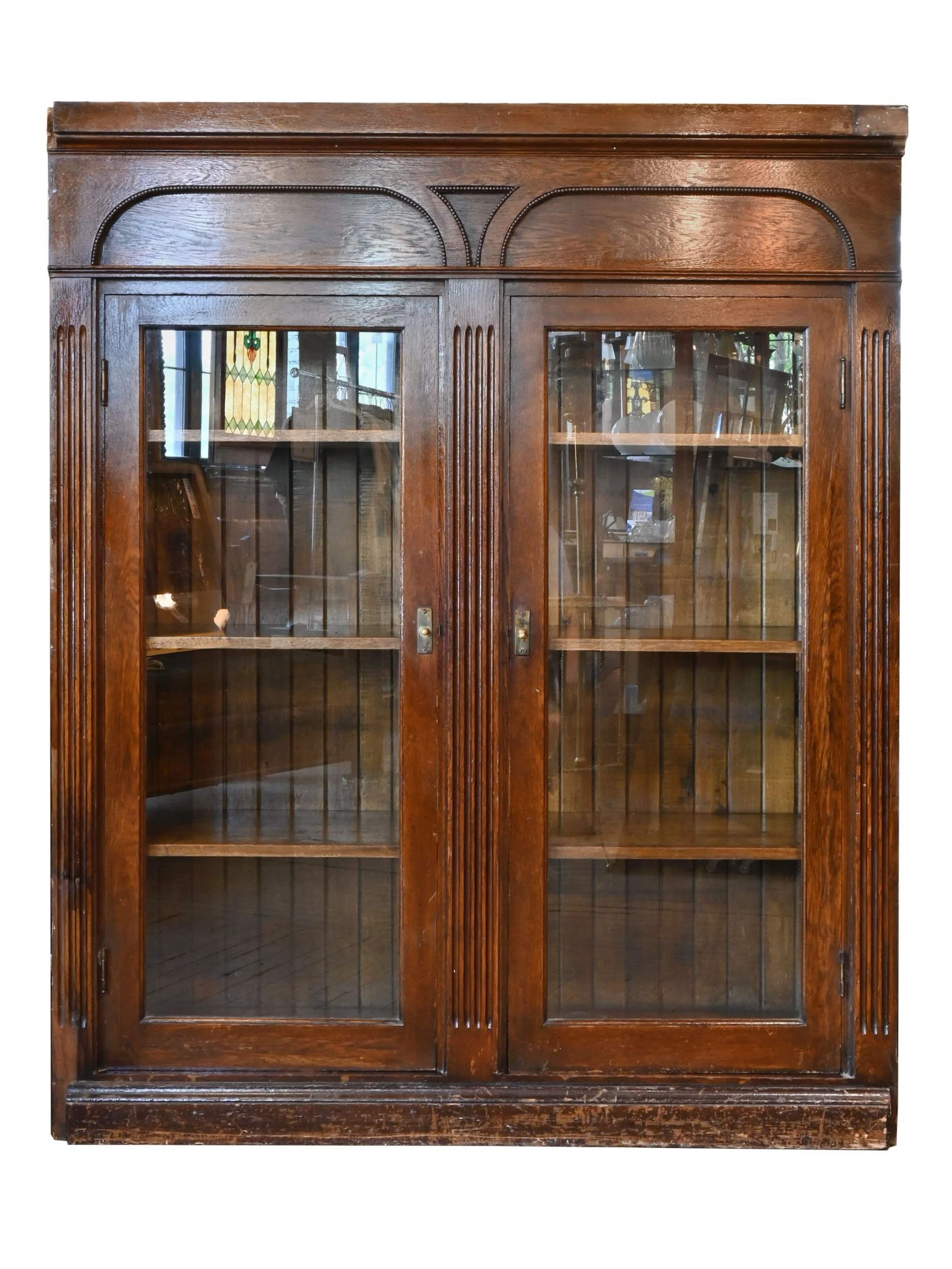 25583+built+in+bookshelf+pair+with+beaded+detail+3.jpg