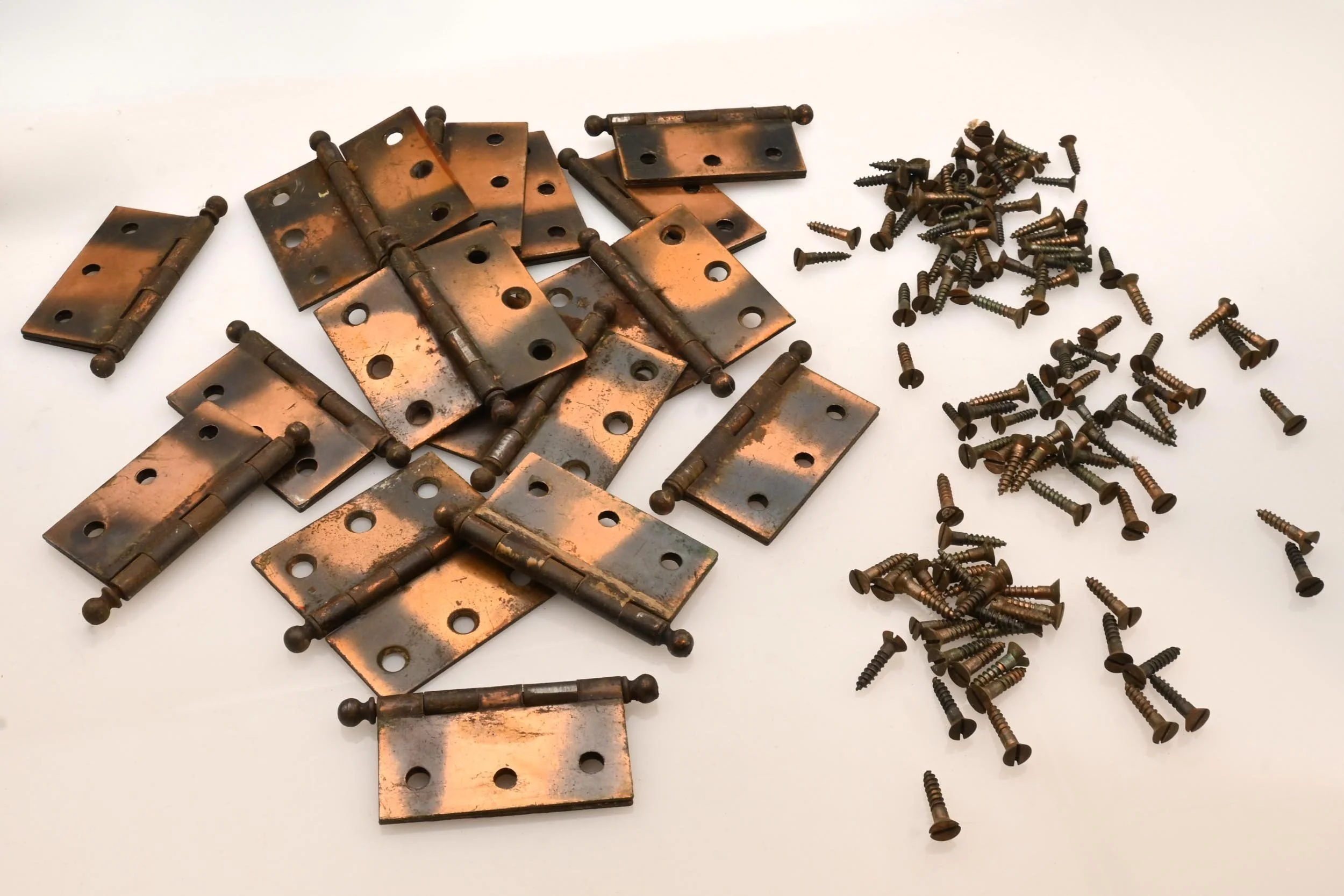 25570+quantity+of+2.5+inch+gilt+satin+cabinet+hinges+with+screws+3.jpg