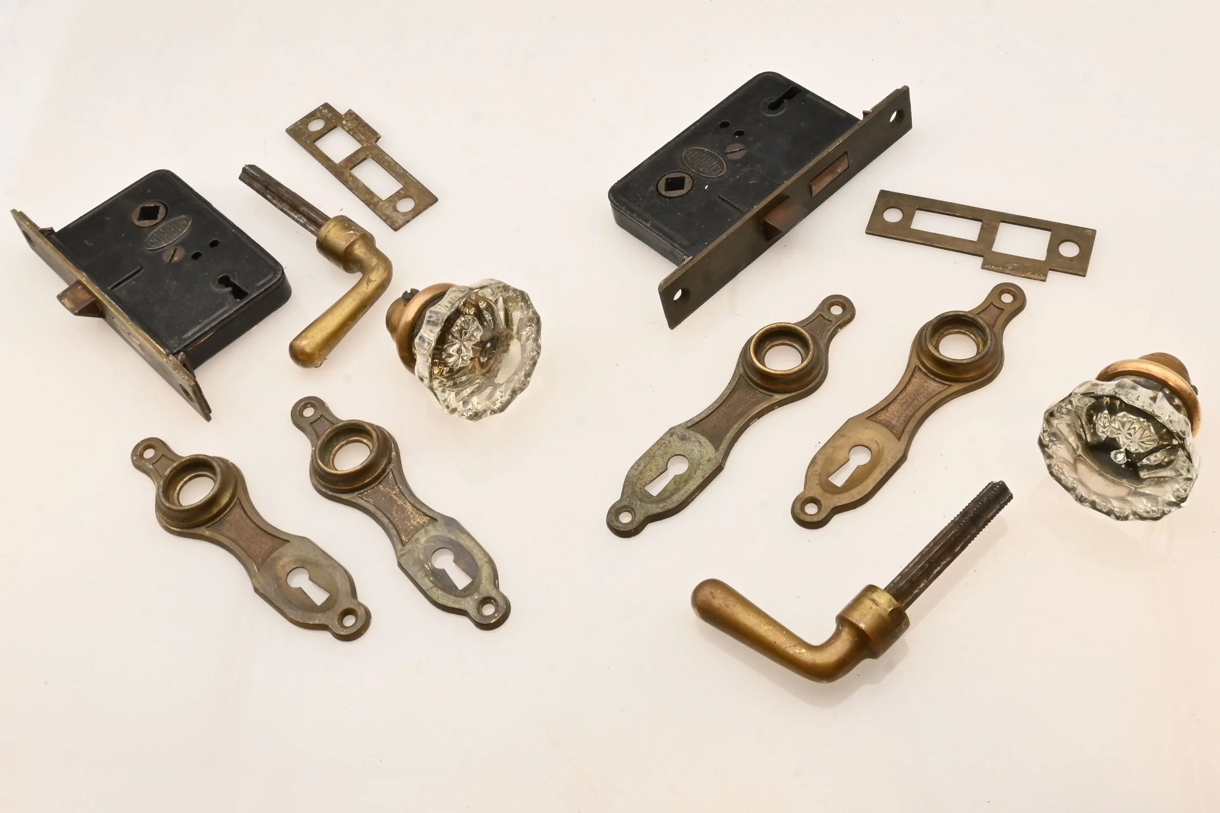 25571+deco+brass+and+crystal+french+door+passage+set+3.jpg