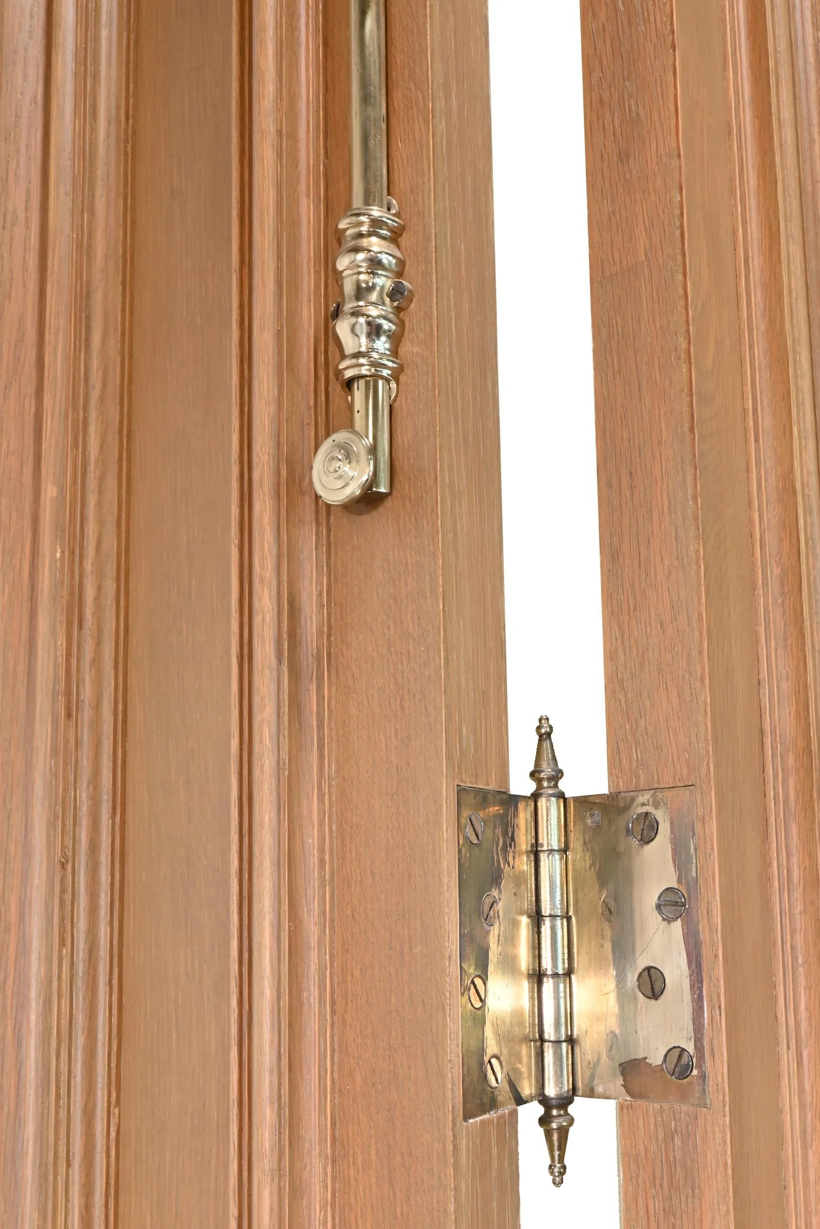 25180+BIFOLD+door+unit+in+frame+4.jpg