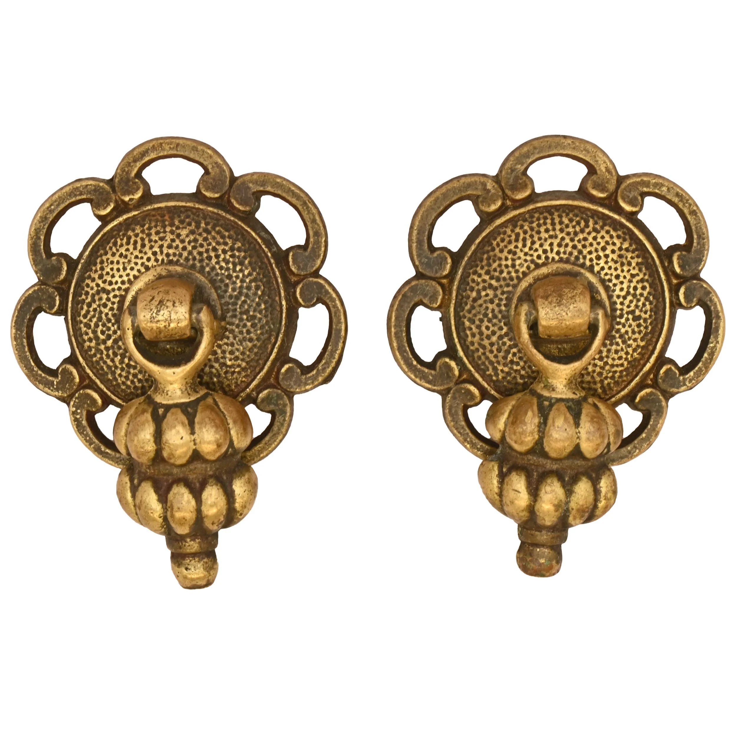 25626+cast+brass+drop+pulls+set+1.jpg
