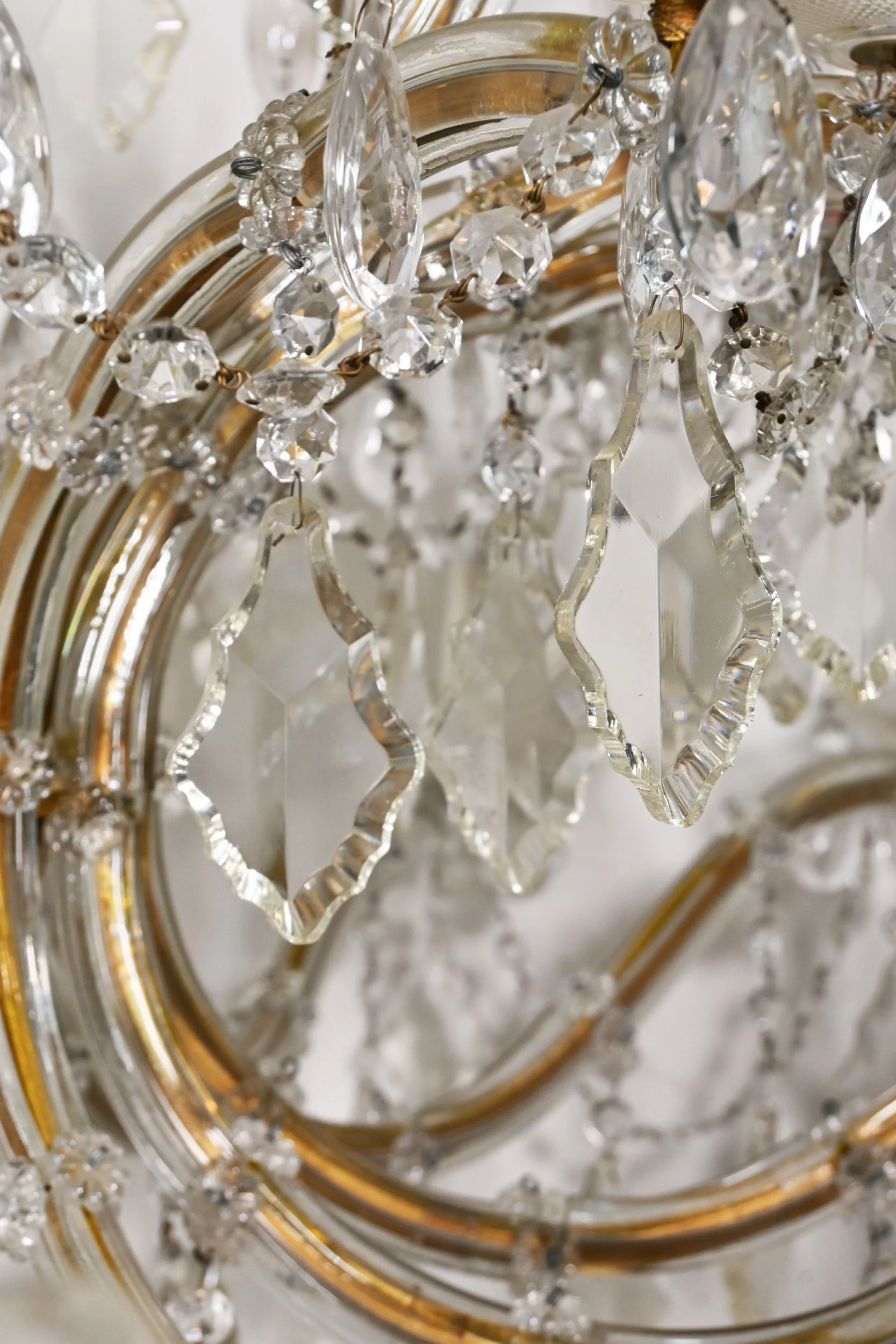 25691+25+candle+glass+and+crystal+maria+theresa+chandelier+6.jpg