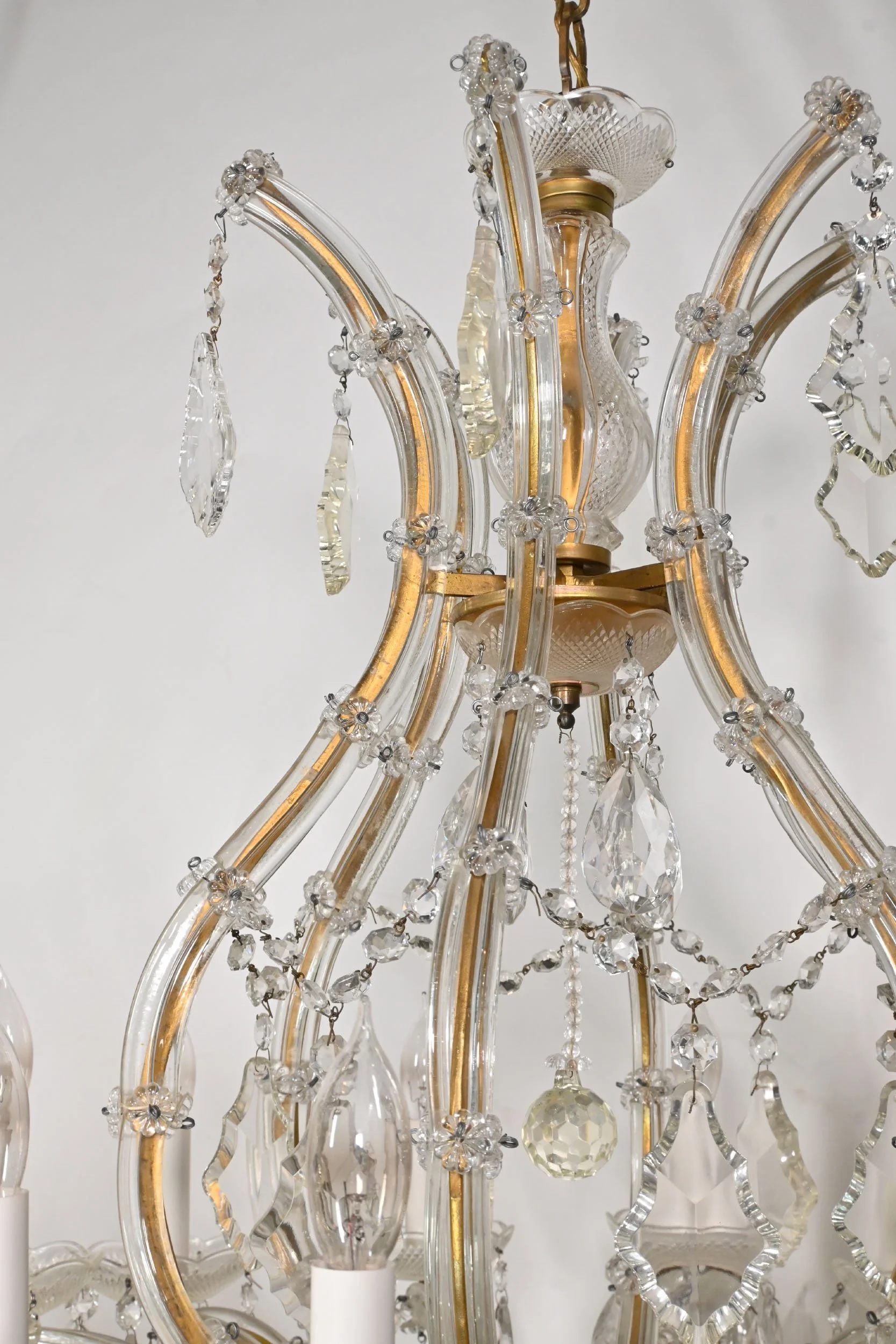 25691+25+candle+glass+and+crystal+maria+theresa+chandelier+7.jpg