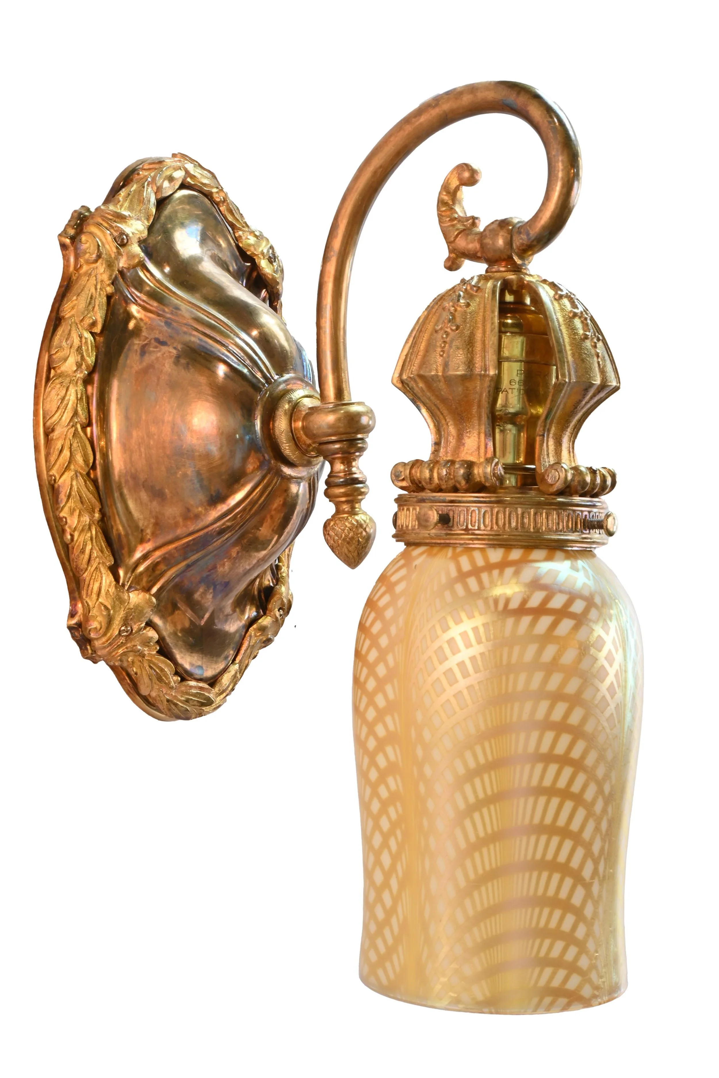 25802+bronze+brass+with+lustre+arts+shade+4.jpg
