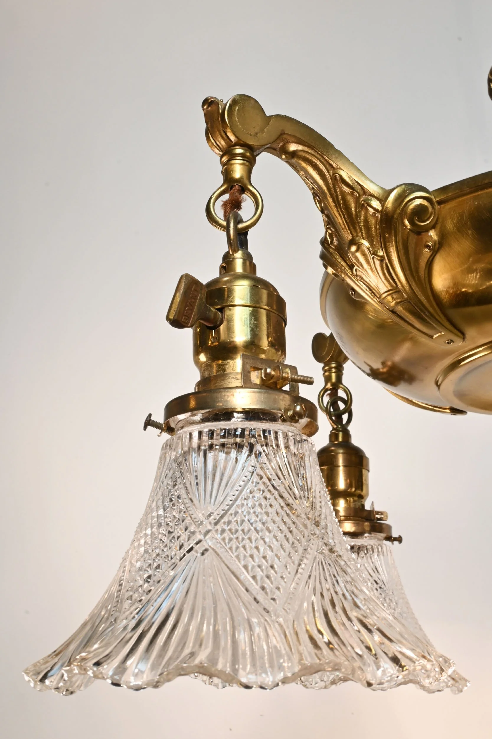 61714+elegant+four+arm+brass+pan+fixture+with+skirted+clear+shades+4.jpg