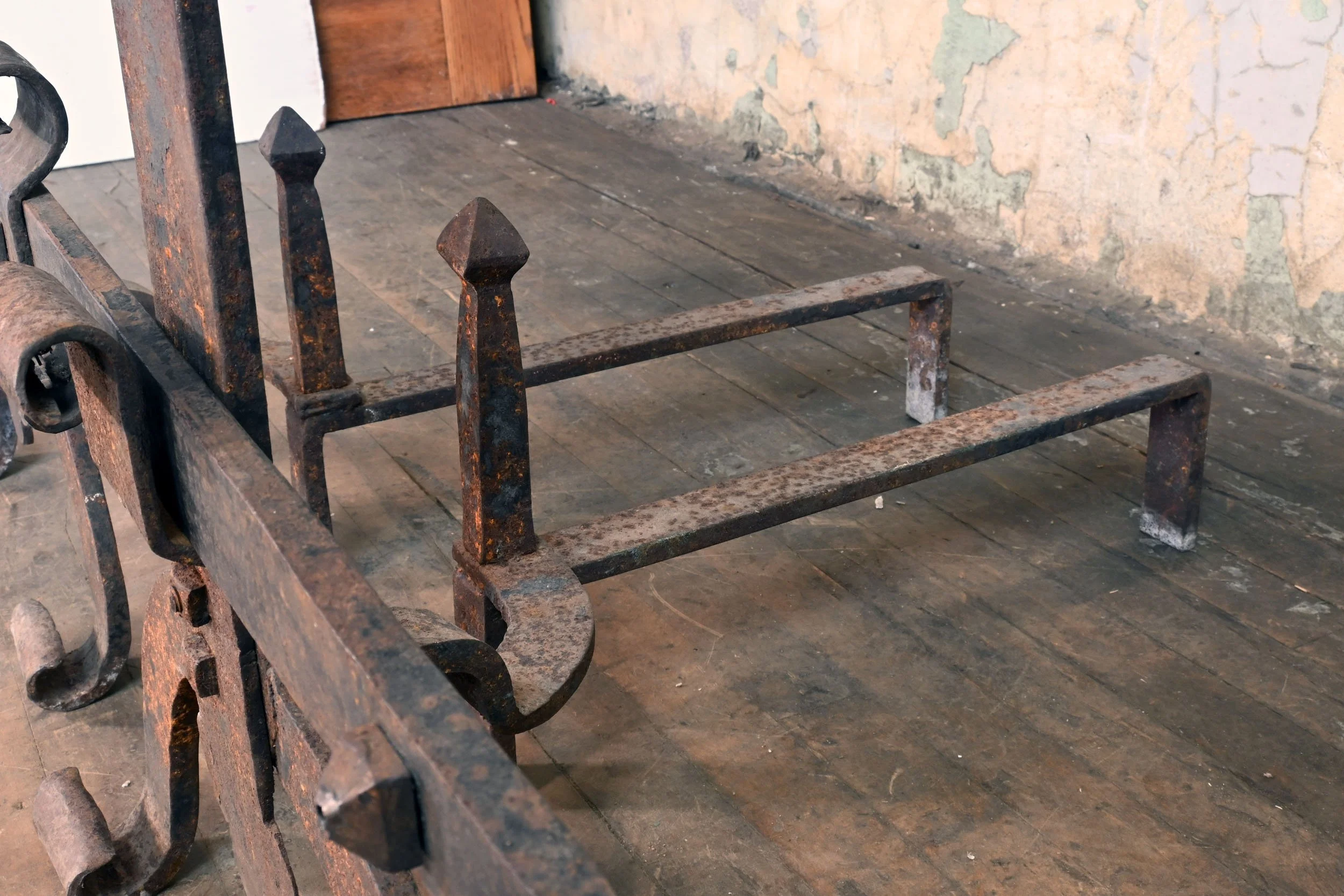 62340+large+unique+gothic+andirons+with+crossbar+2.jpg