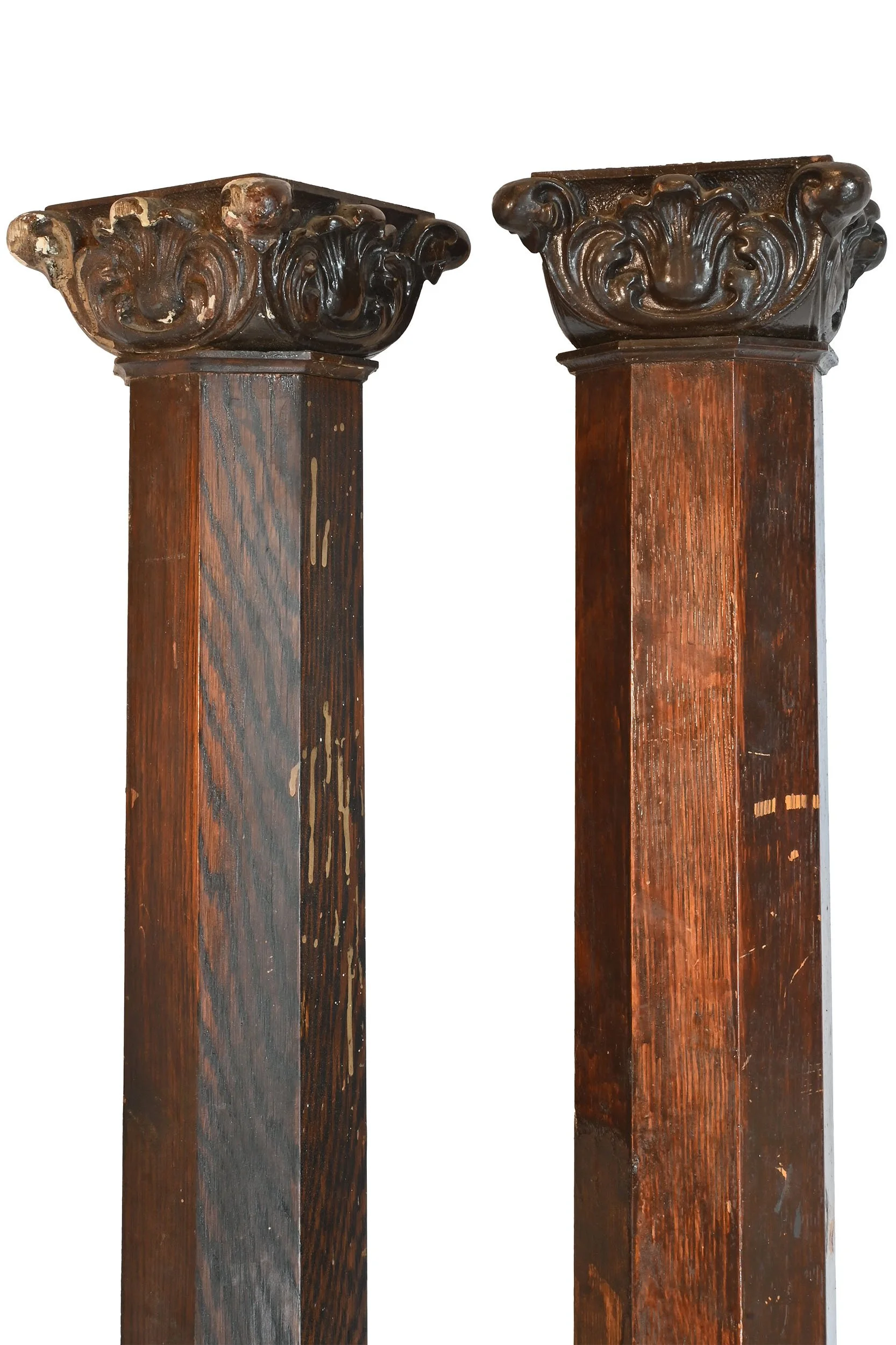 27373 pair of quarter sawn oak octagonal columns with acanthus capital 1.jpg