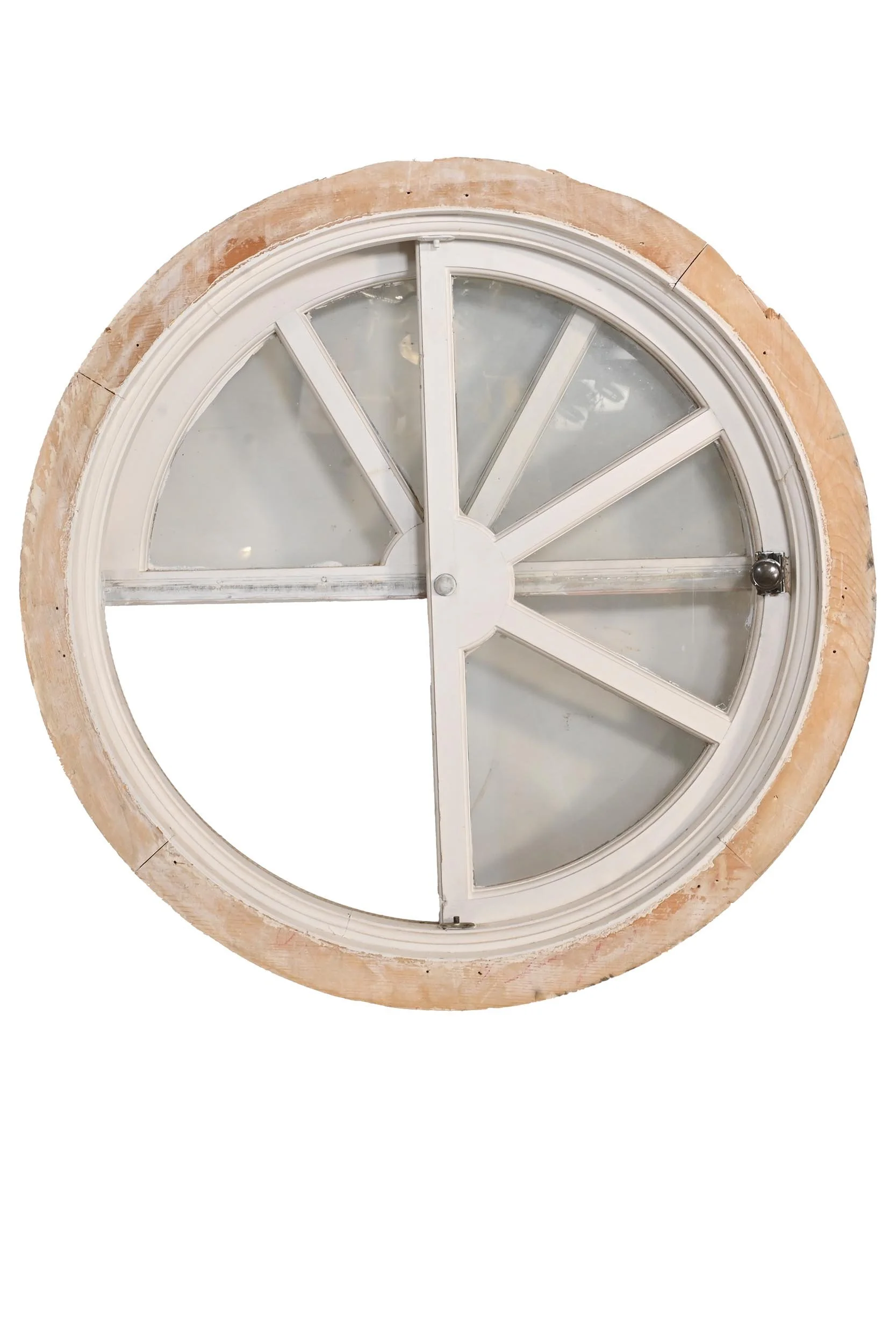 25989 divided round windows 1.jpg