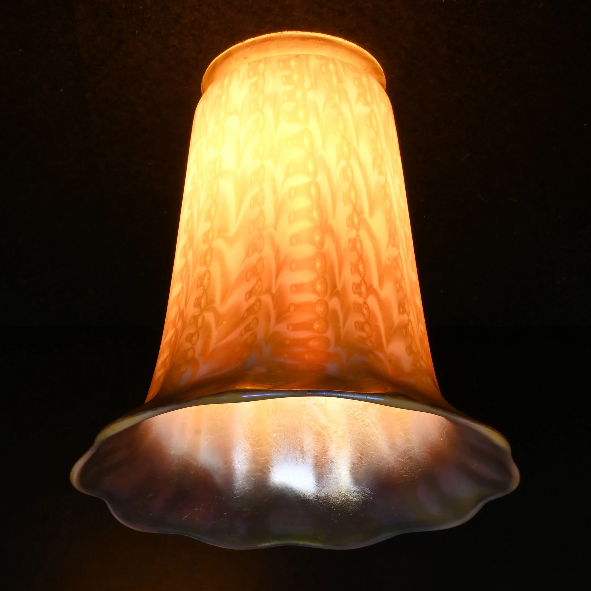 27509 skirted snake skin quezal shade 3.jpg