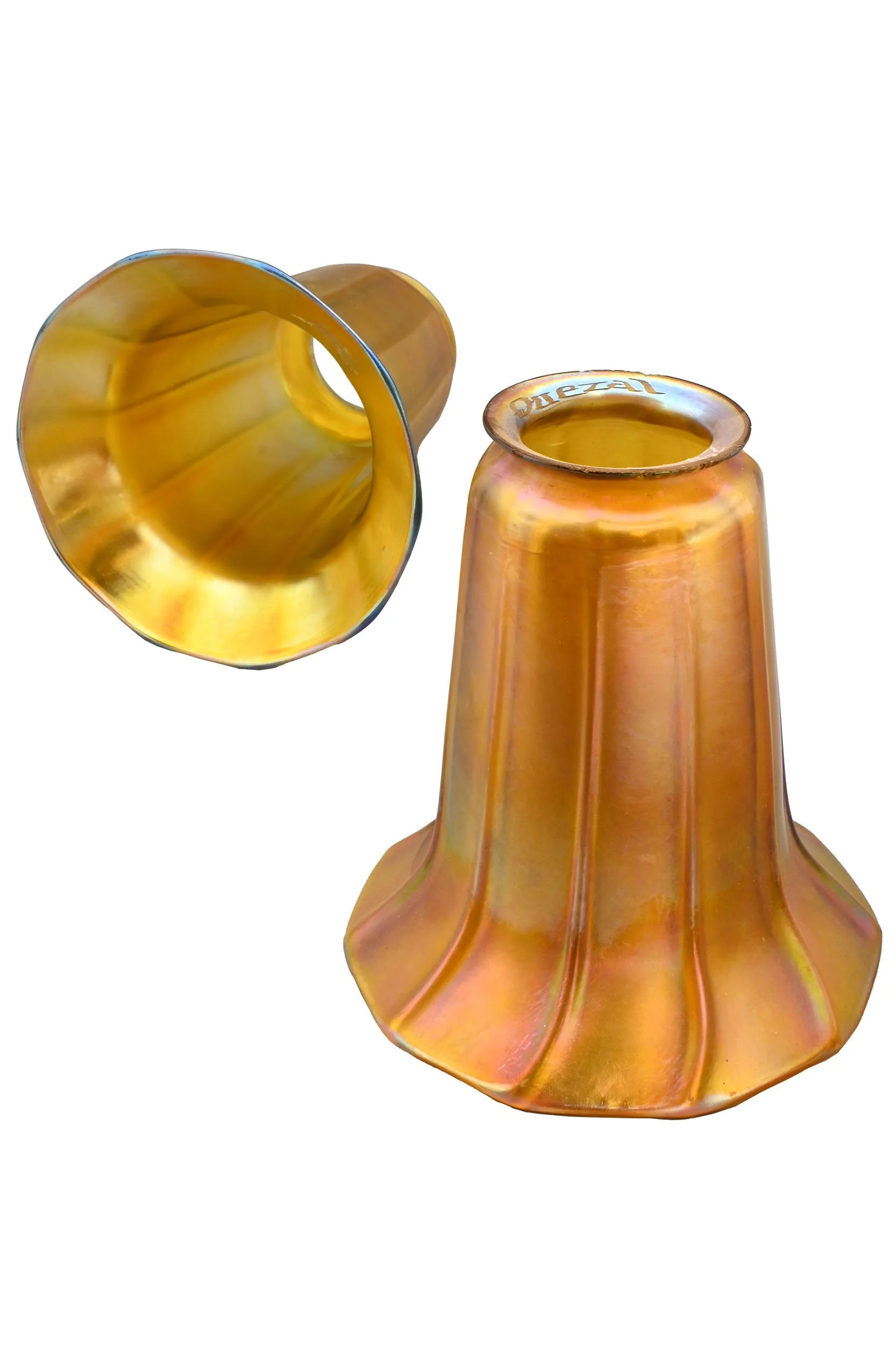 24143 aurene quezal trumpet shade 1.jpg