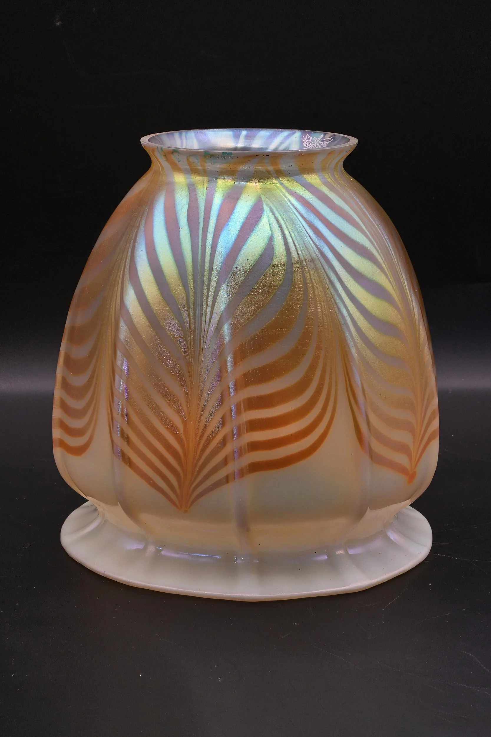 28028 steuben translucent white with gold pulled feather 2.jpg