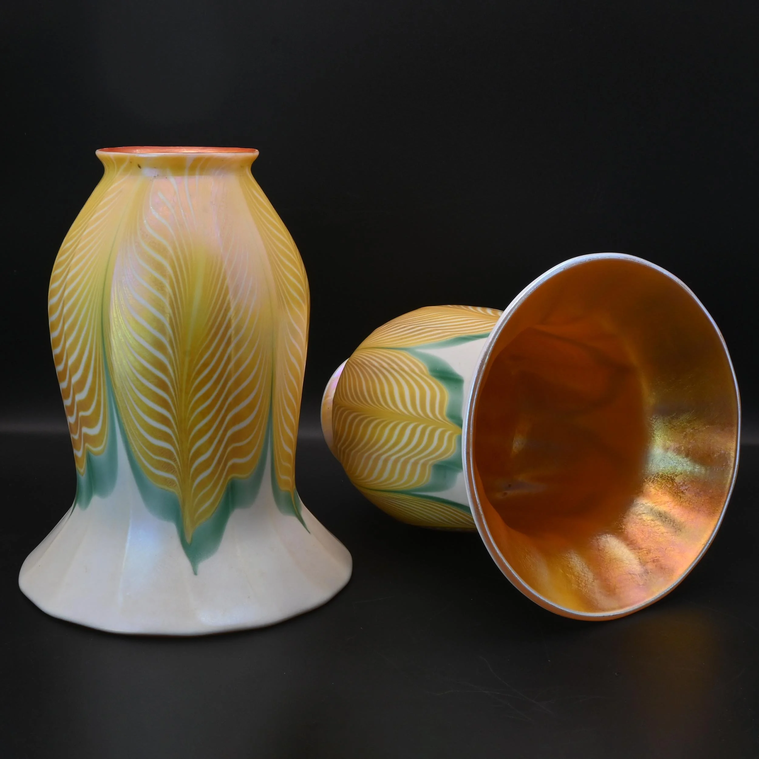 28026 steuben tall green gold pulled feather 1.jpg