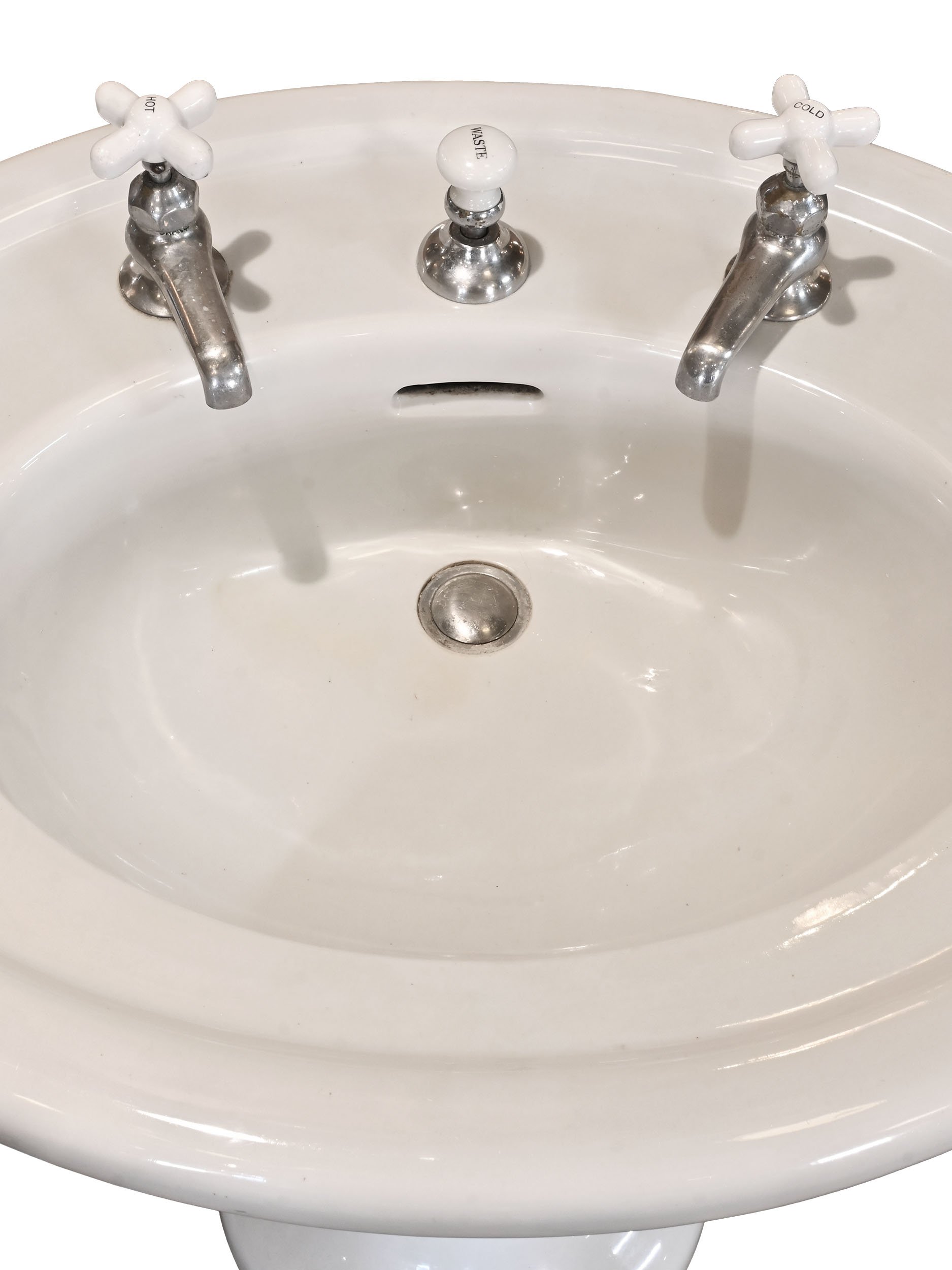 28044 porcelain pedestal sink with oblong body 2.jpg