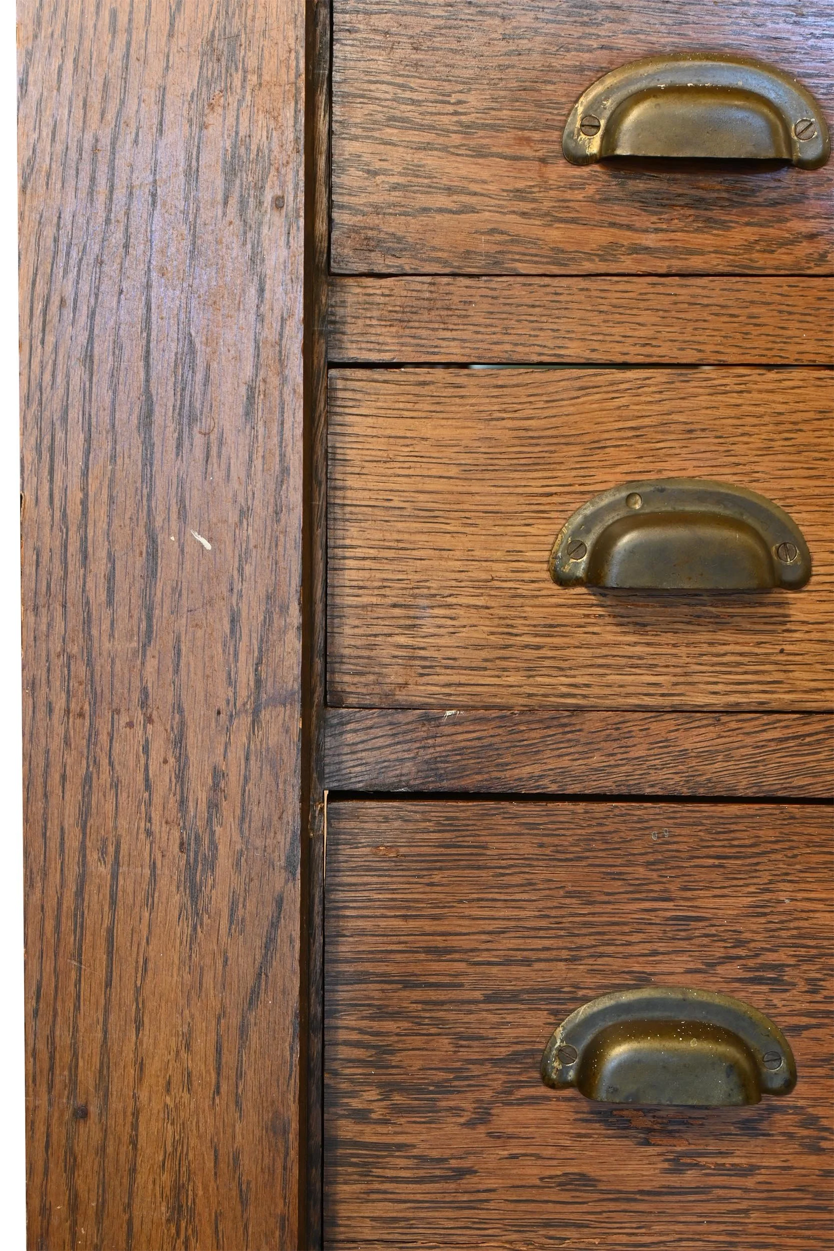 25878 oak double door 8 drawer linen built-in 4.jpg