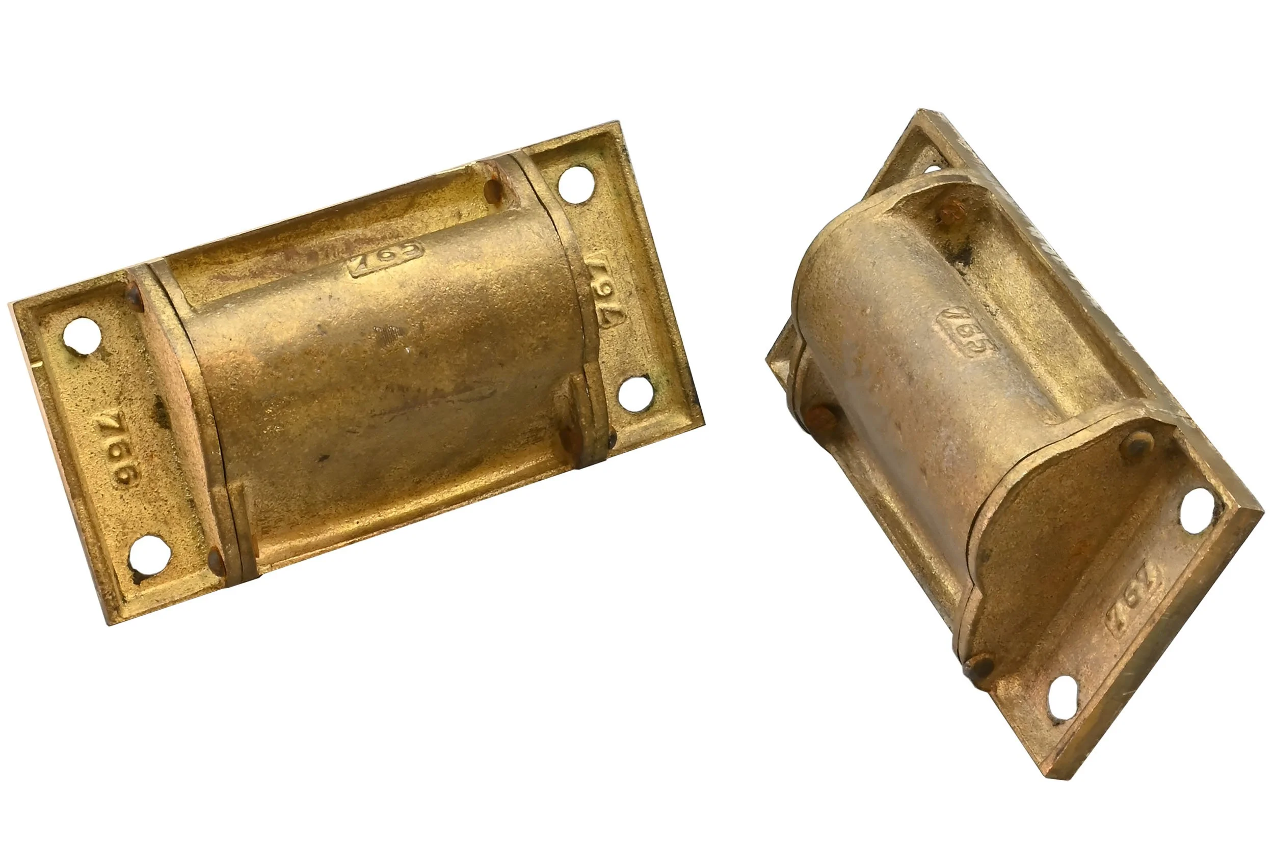27853 oversized industrial cast brass drawer pull 2.jpg