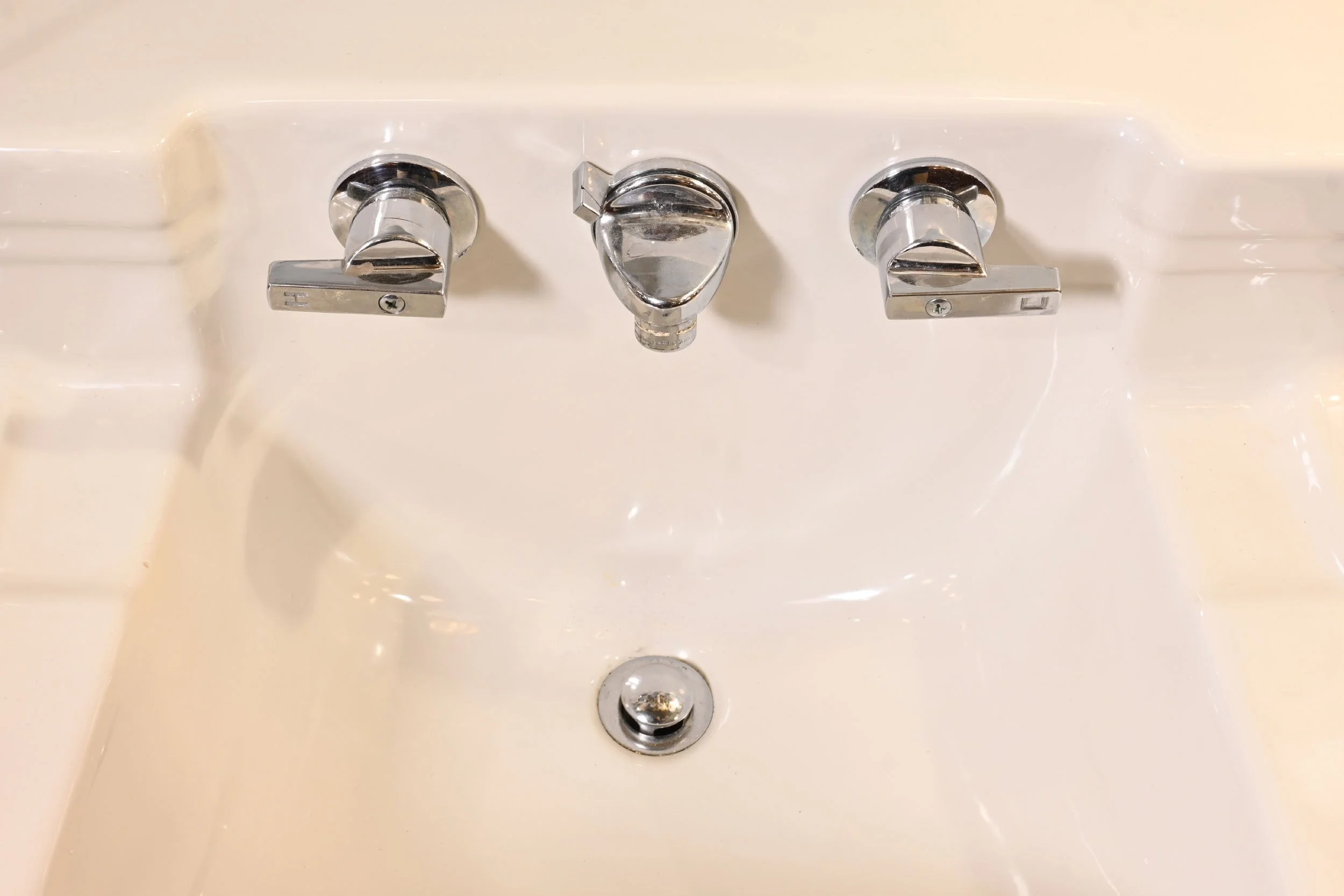 27124 standard companion console sink with double towel bars 3.jpg