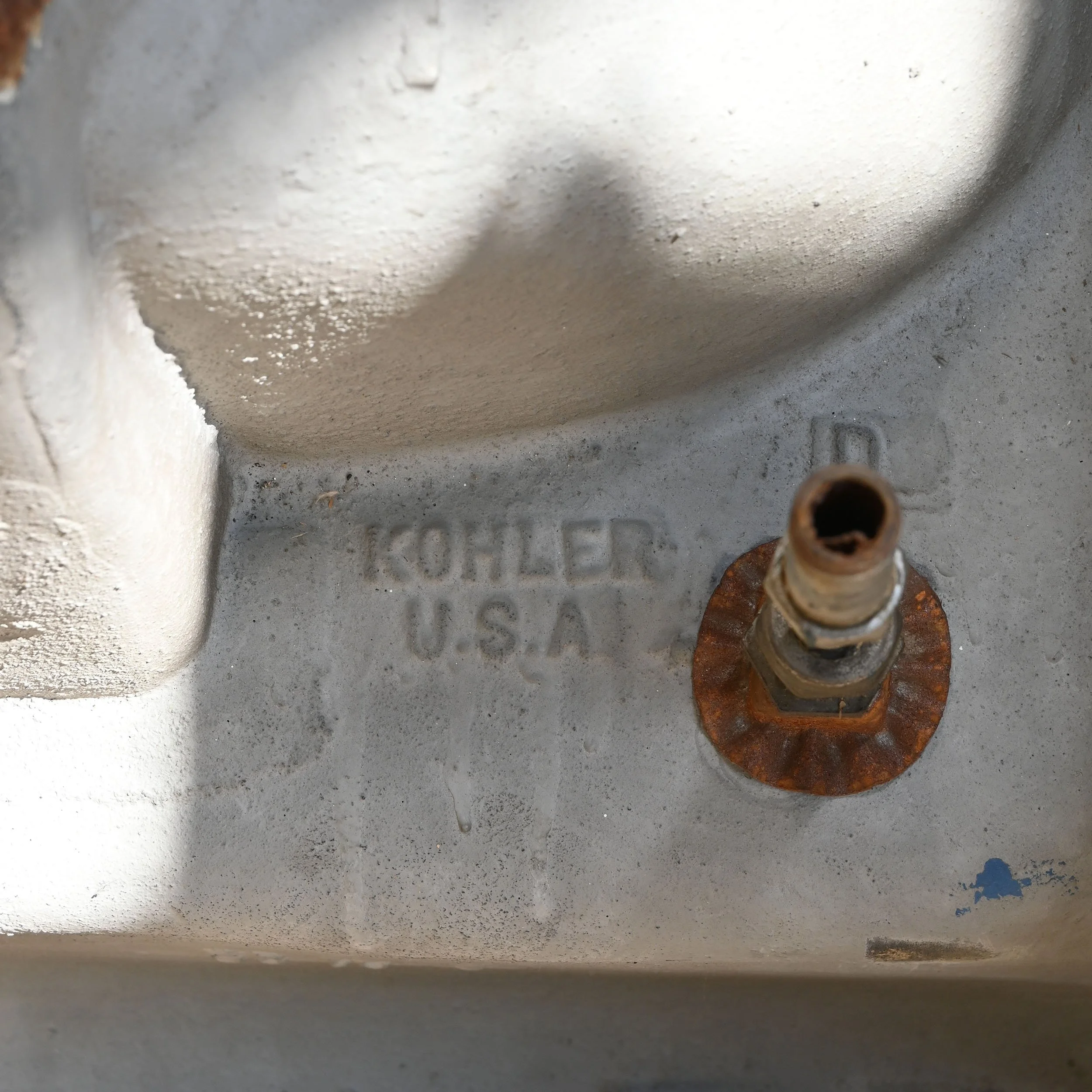 27155 enameled cast iron rounded kohler sink 3.jpg