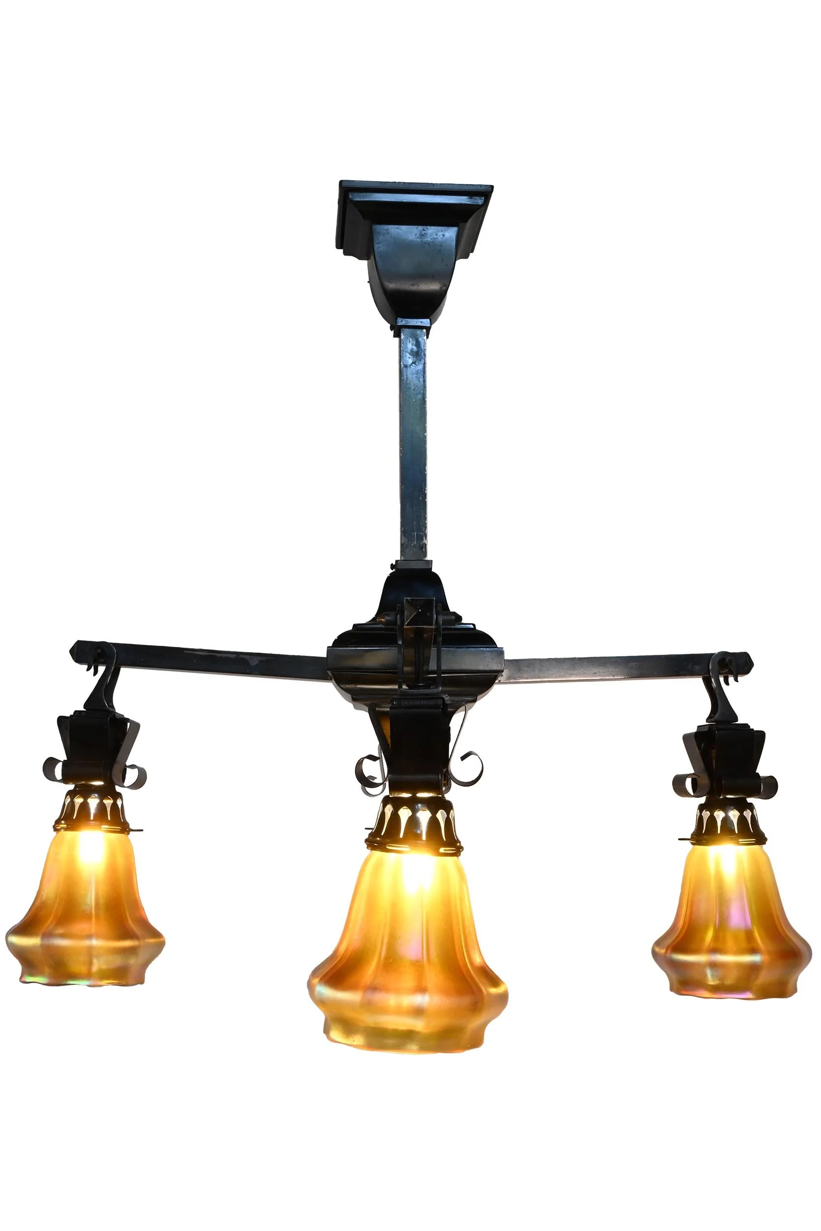 27900 tungstolier mission steuben aurene chandelier 3.jpg