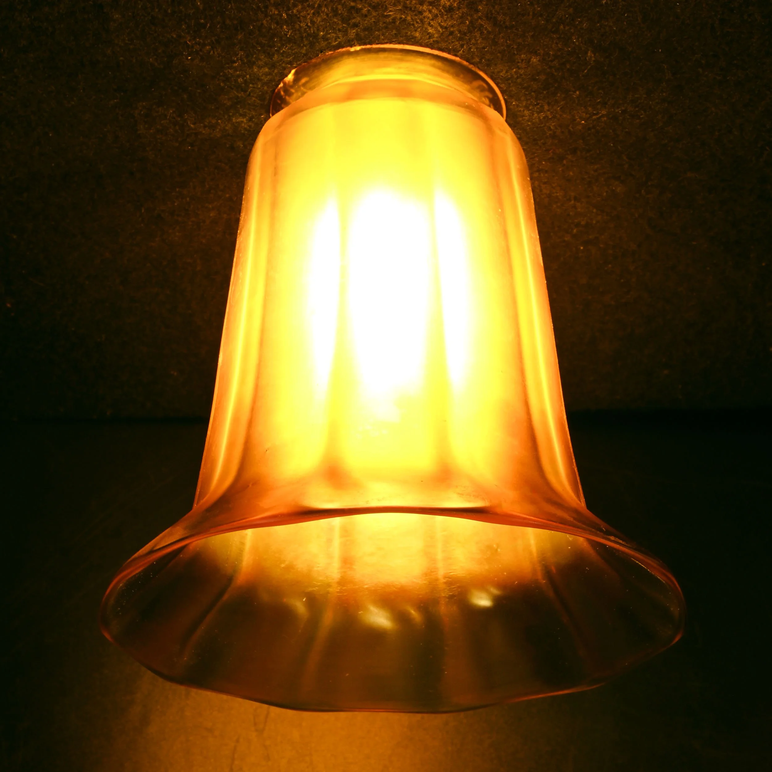 24143 aurene quezal trumpet shade 3.jpg