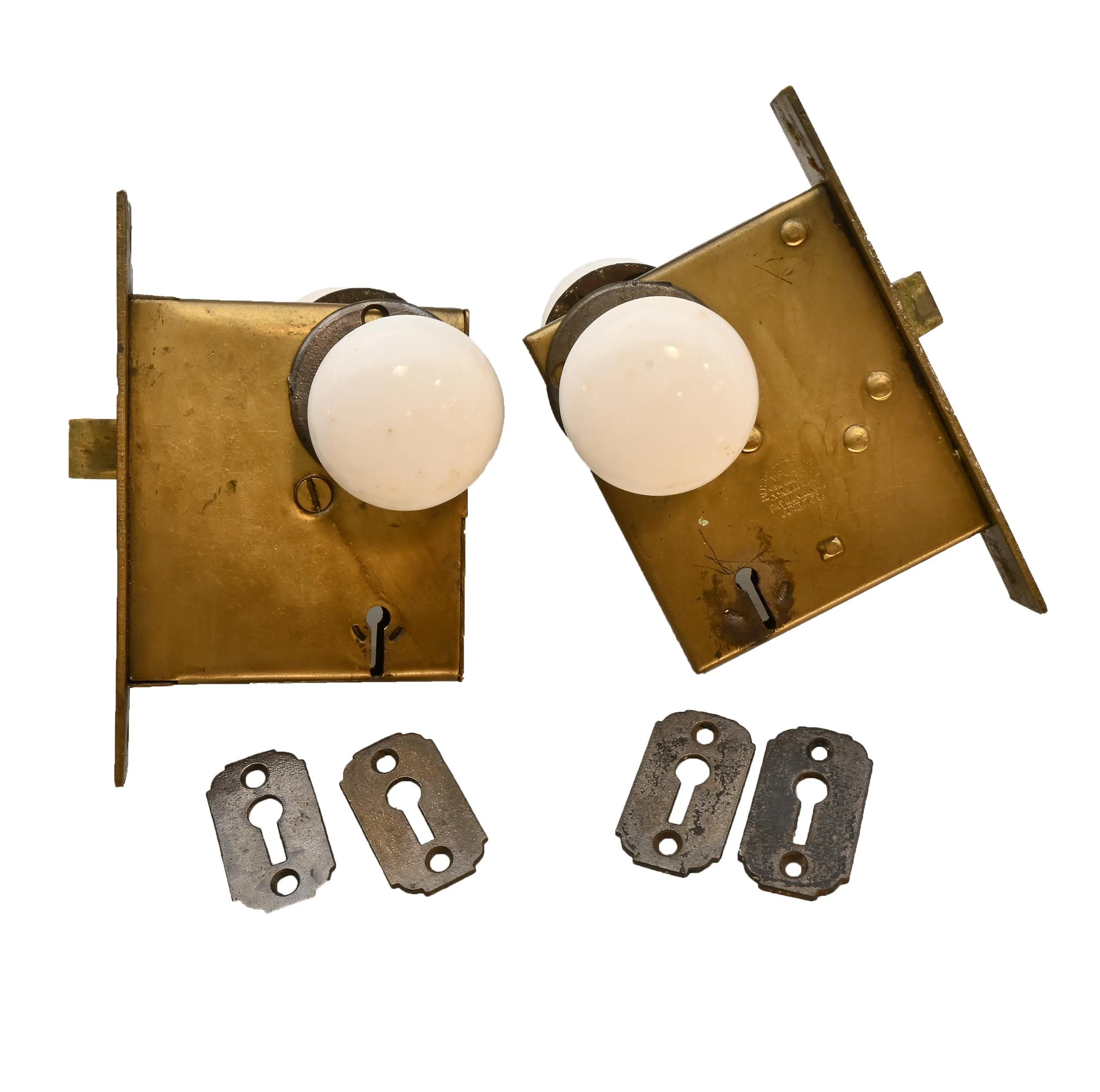 27854 passage porcelain sets with keyholes 1.jpg