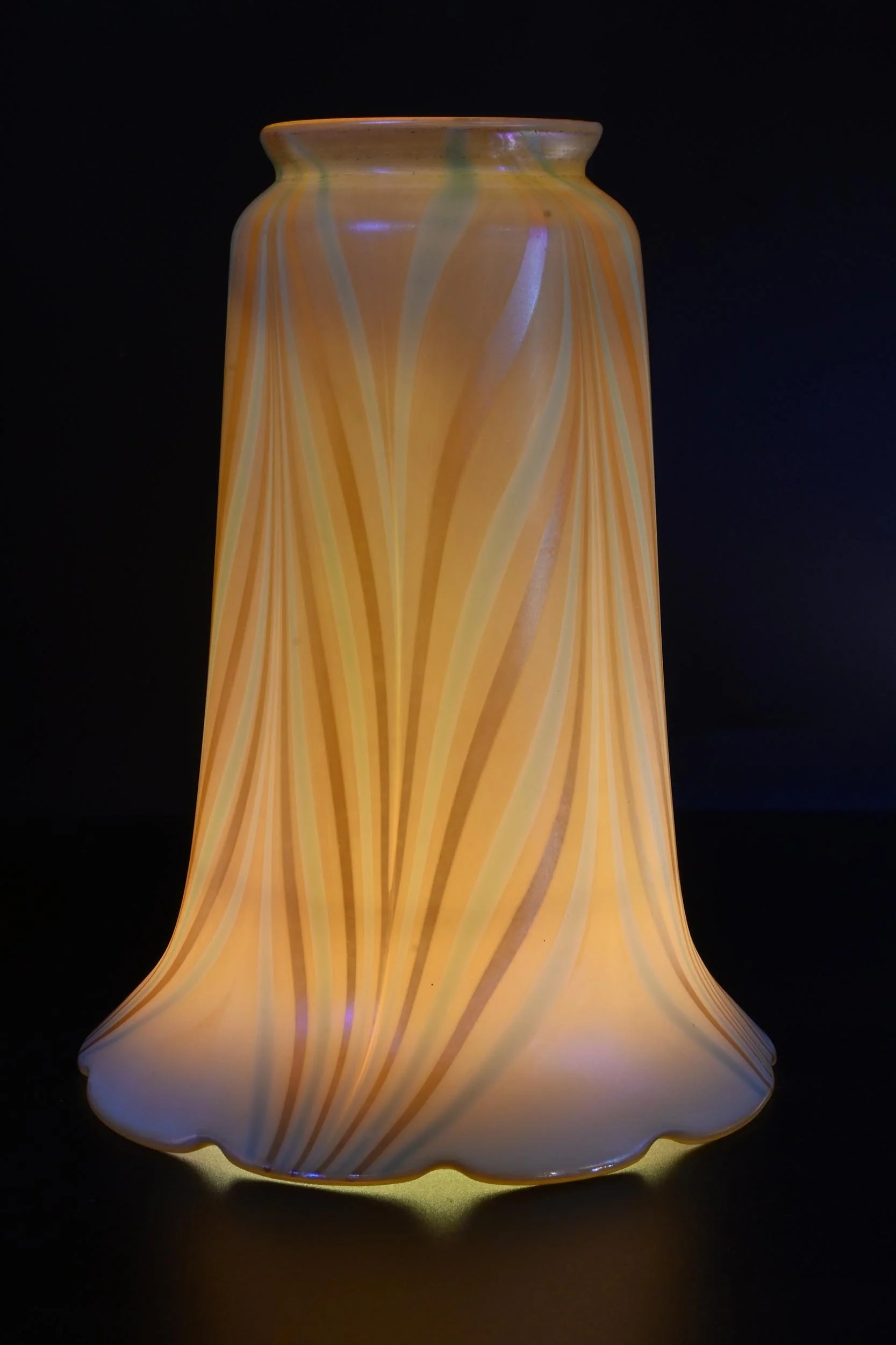 28031 quezal blugreen gold tall grapped ribbon 1.jpg