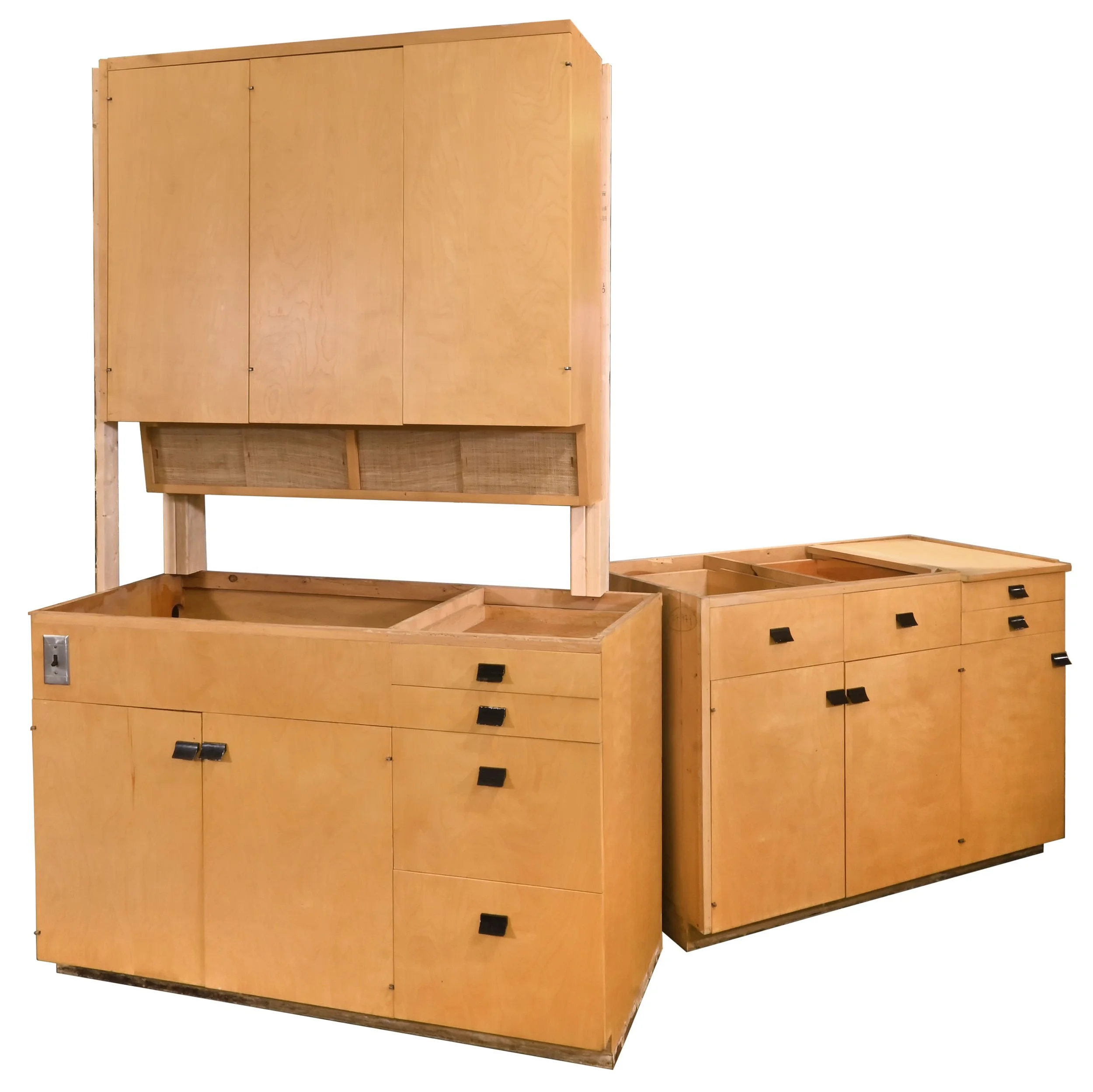 27979 mcm full room of kitchen cabinets 7.jpg