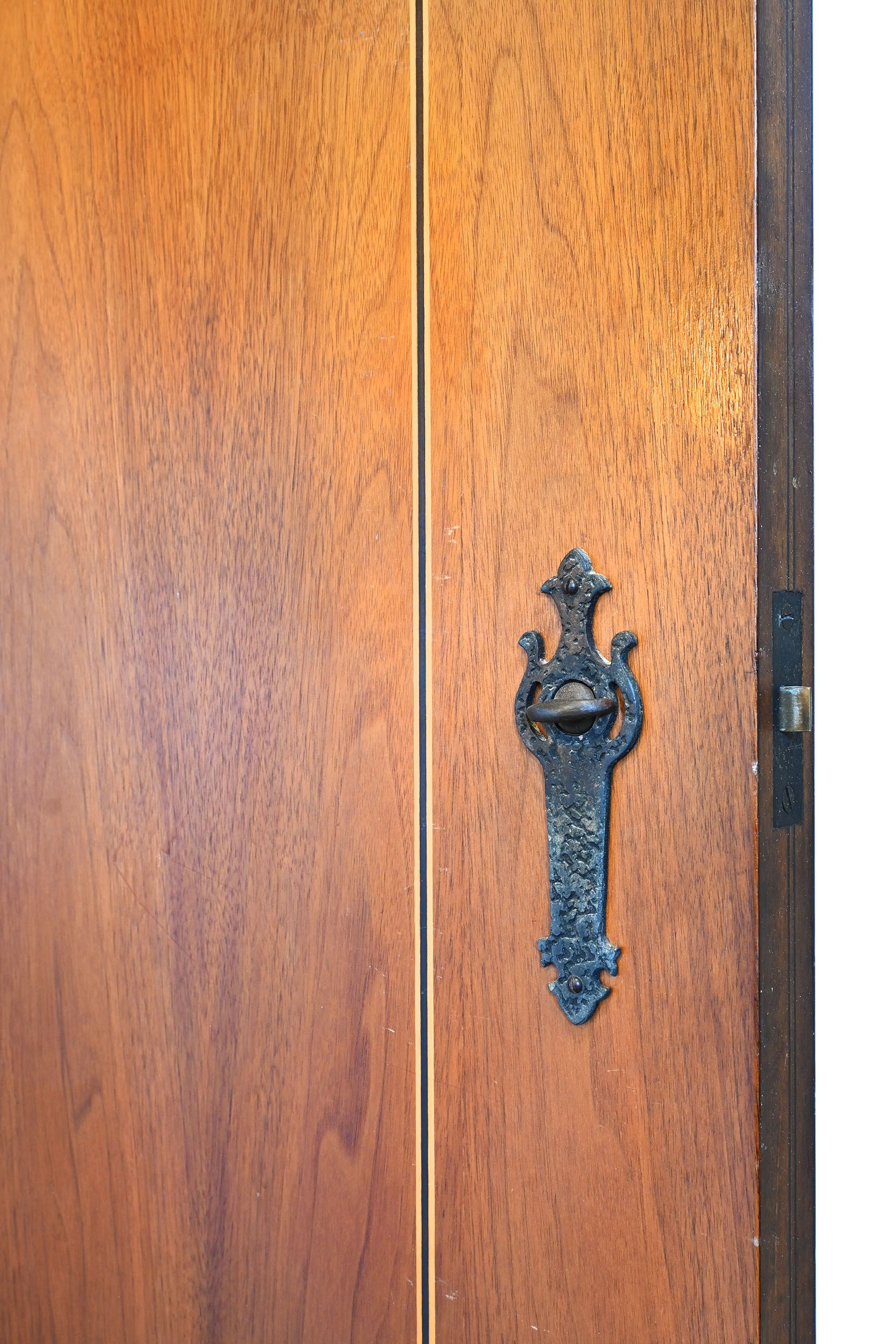 27247 small arched veneer door with etched mirror 5.jpg